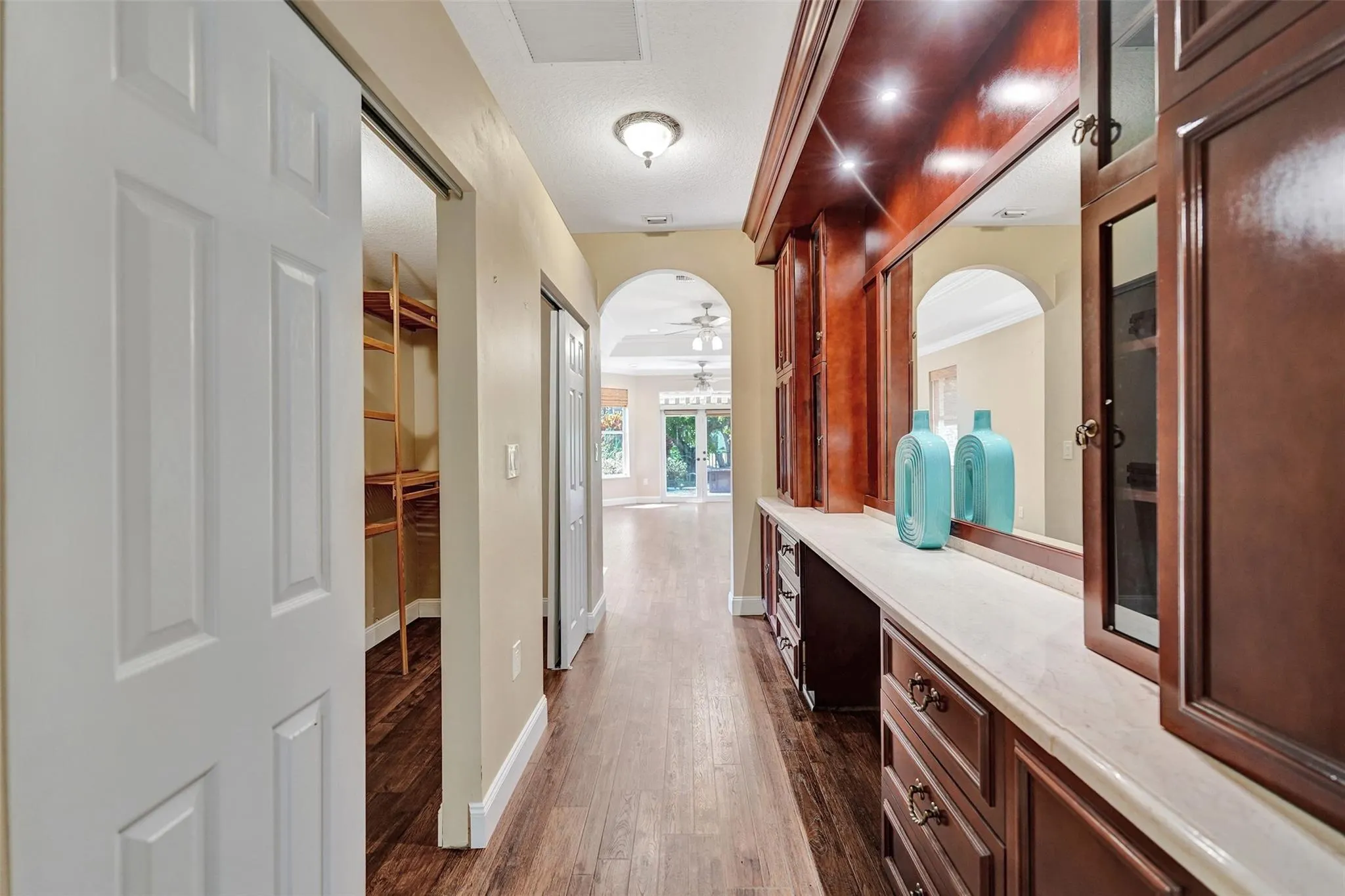 4869 Kensington Cir