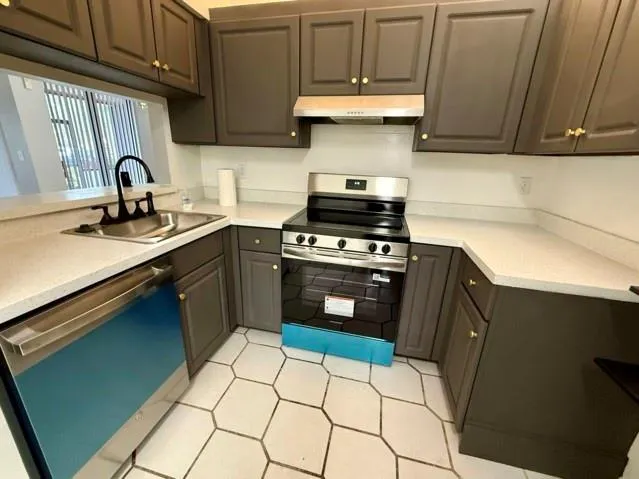 10690 NW 14th St, #136