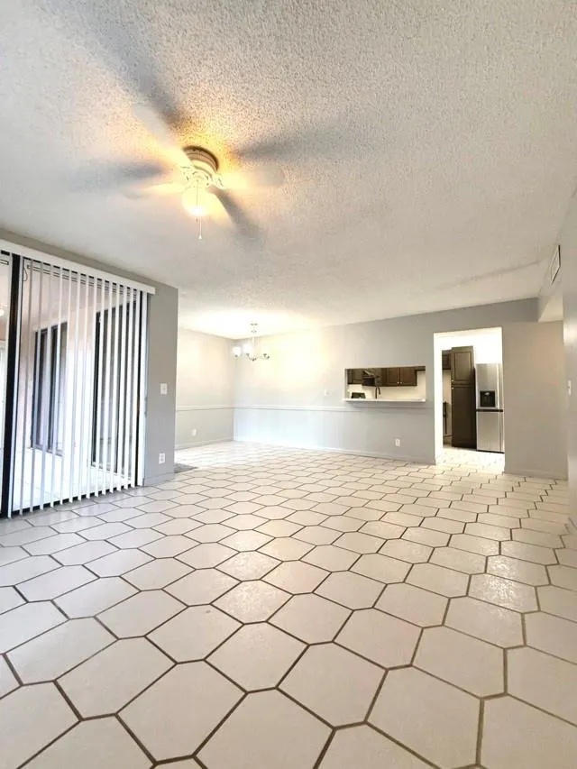 10690 NW 14th St, #136