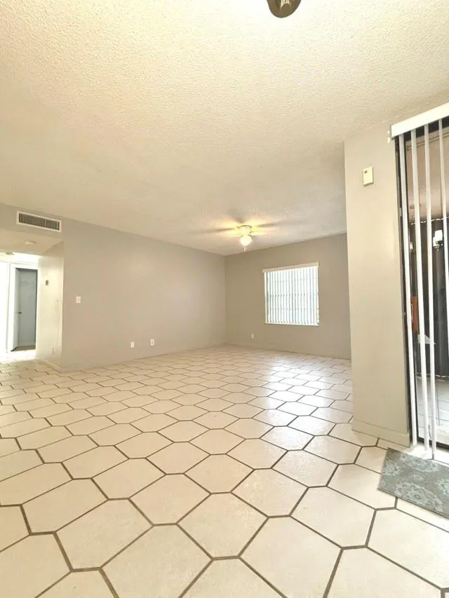 10690 NW 14th St, #136