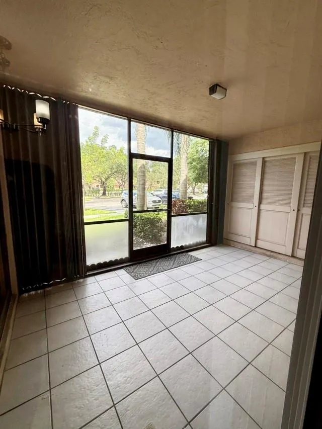 10690 NW 14th St, #136