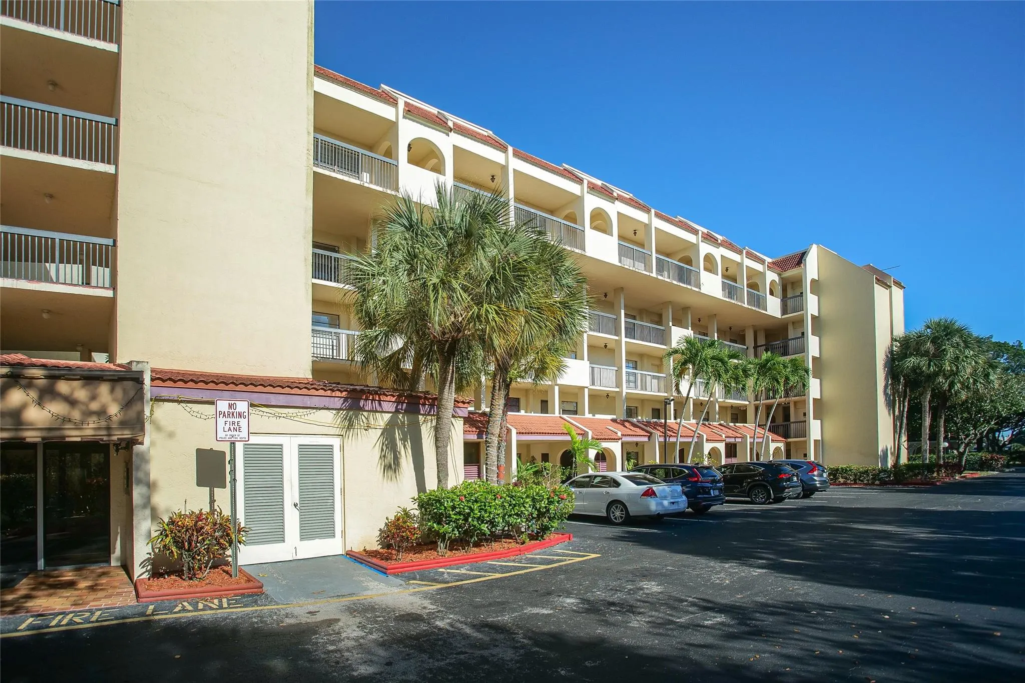 3650 Environ Blvd, #401