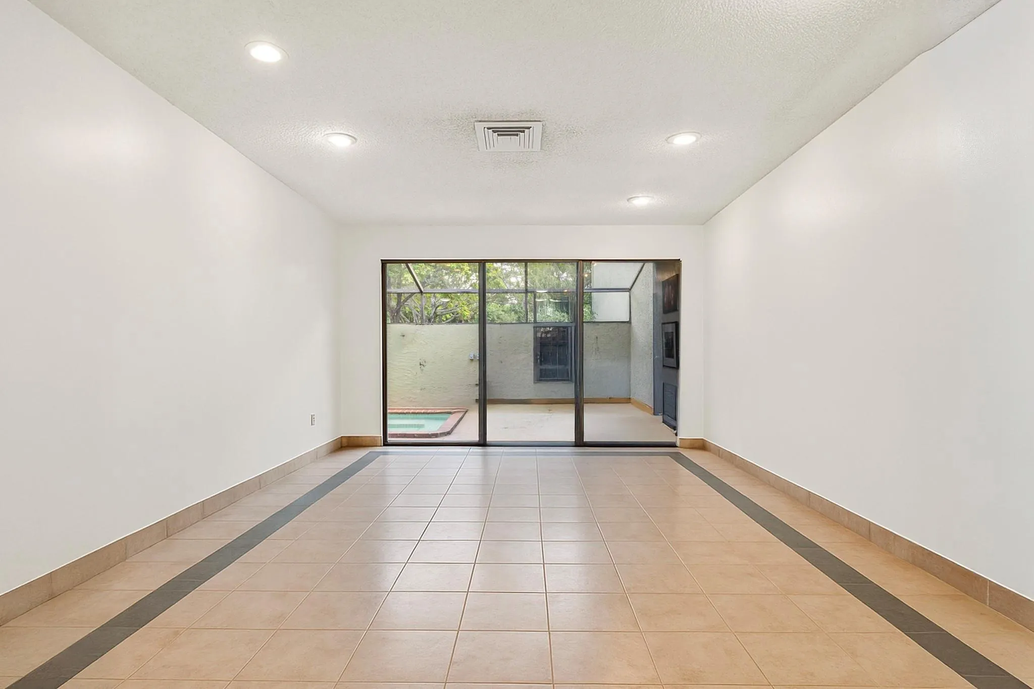 3877 Estepona Ave, #9E1