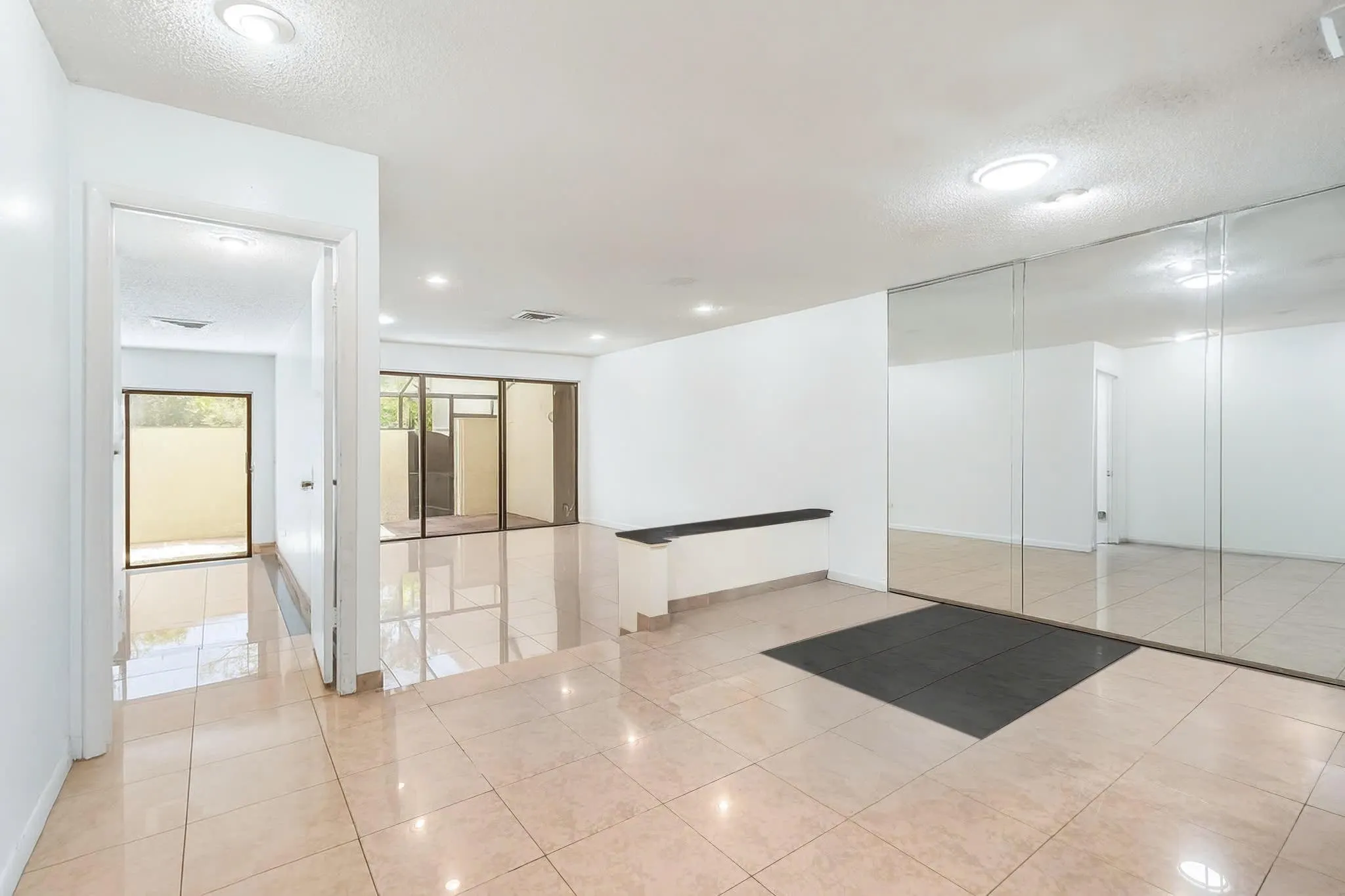 3877 Estepona Ave, #9E1