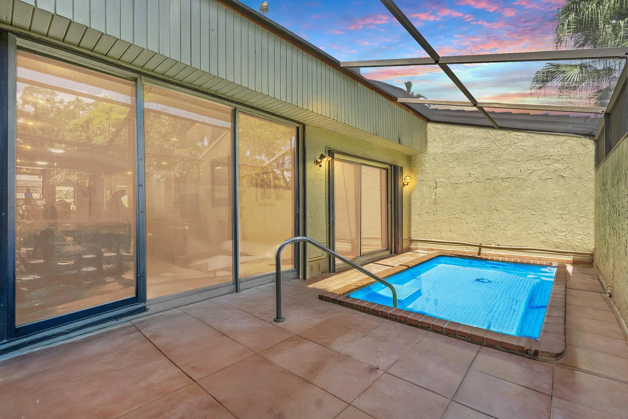 3877 Estepona Ave, #9E1