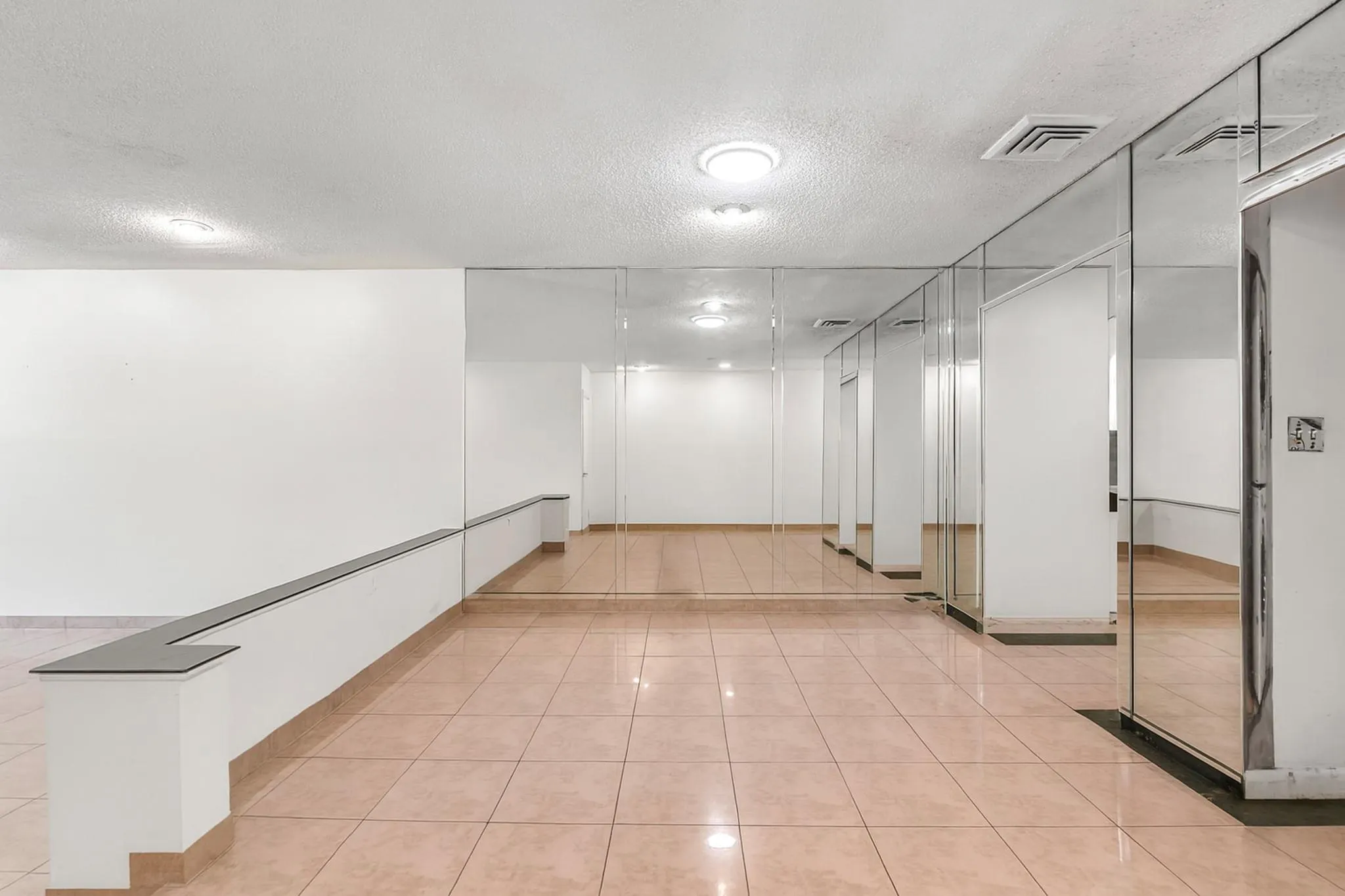 3877 Estepona Ave, #9E1