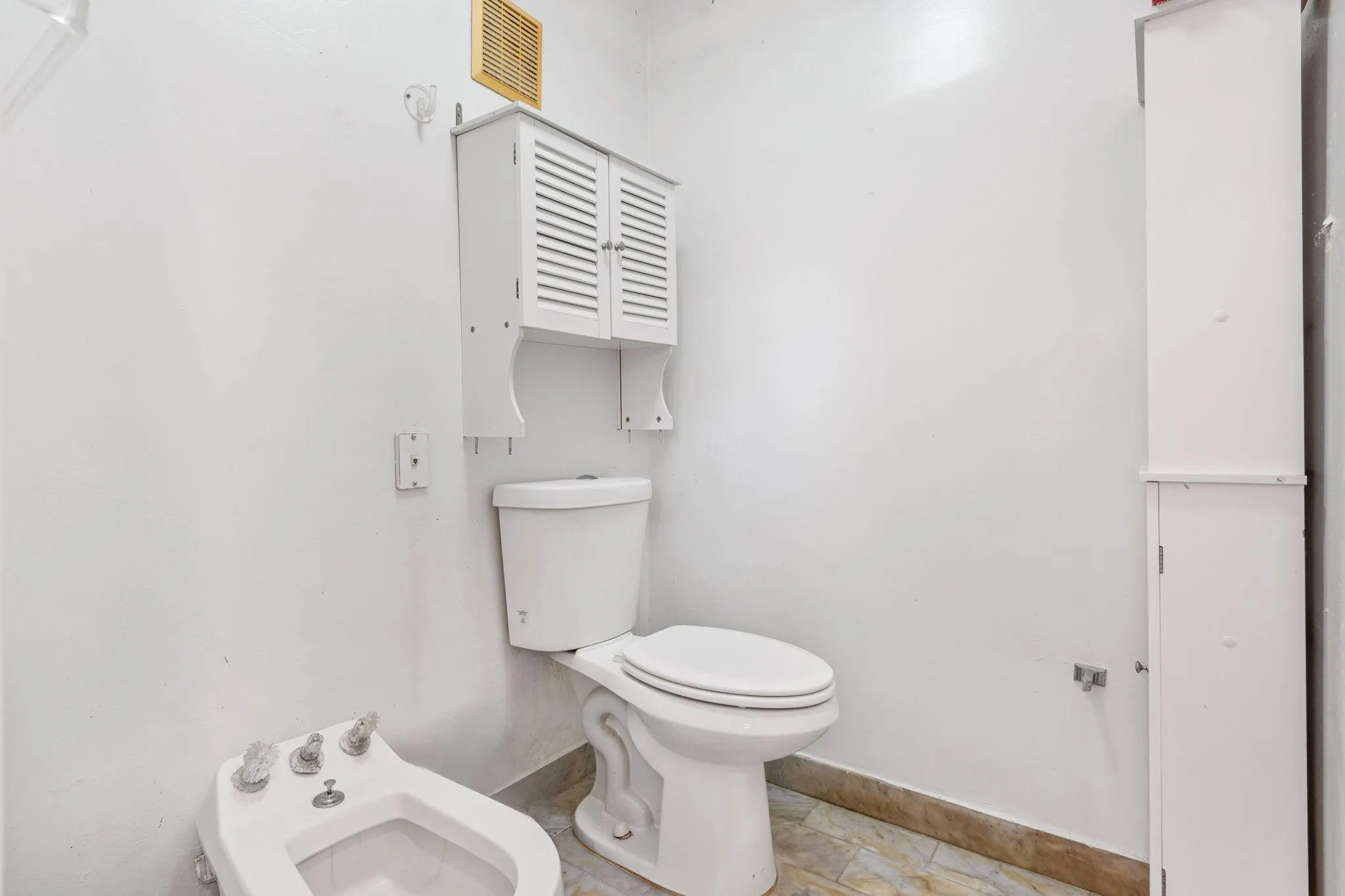 3877 Estepona Ave, #9E1