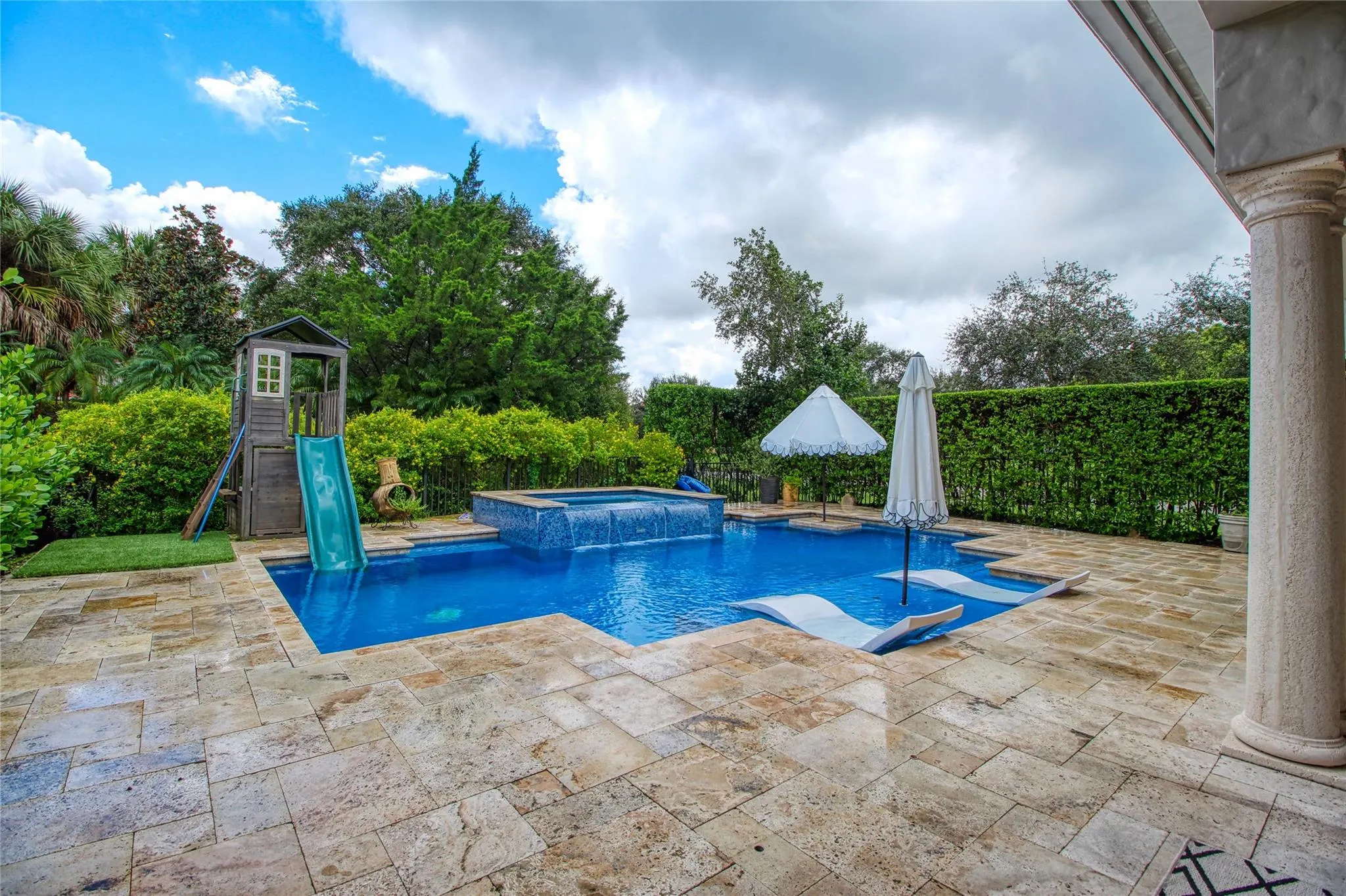 9544 Kenley Ct