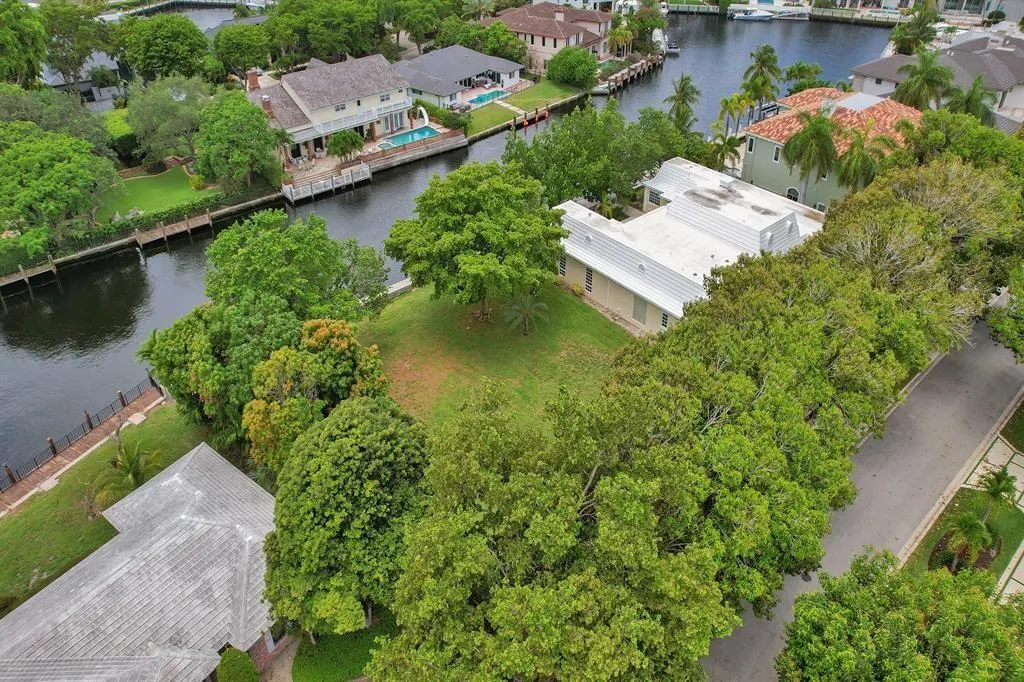 40 Compass Isle