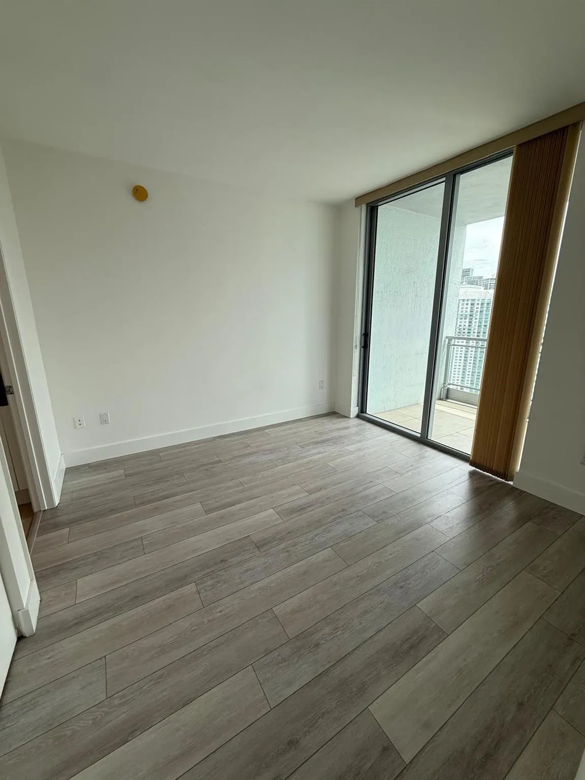 90 SW 3rd St, #3912