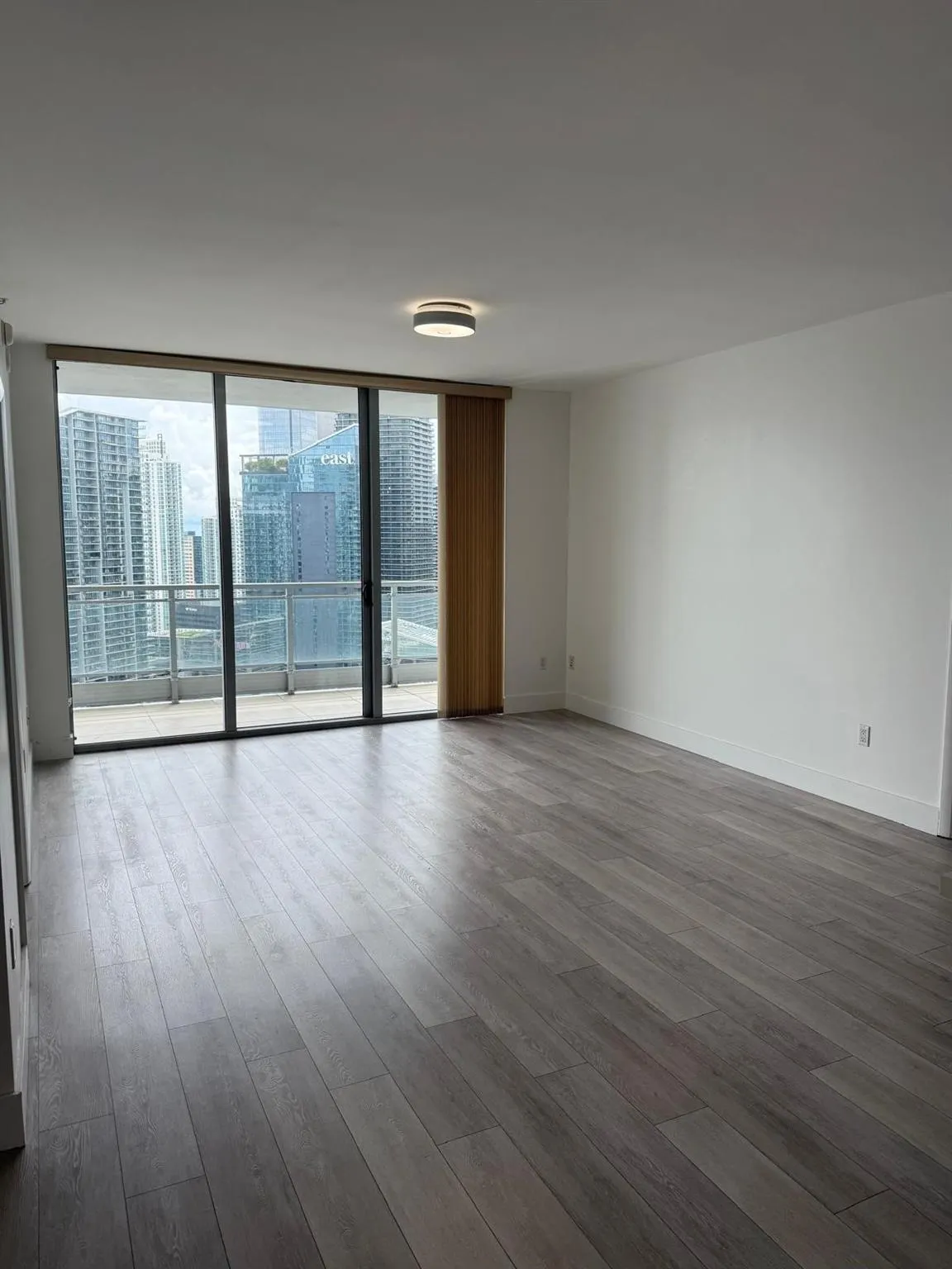 90 SW 3rd St, #3912