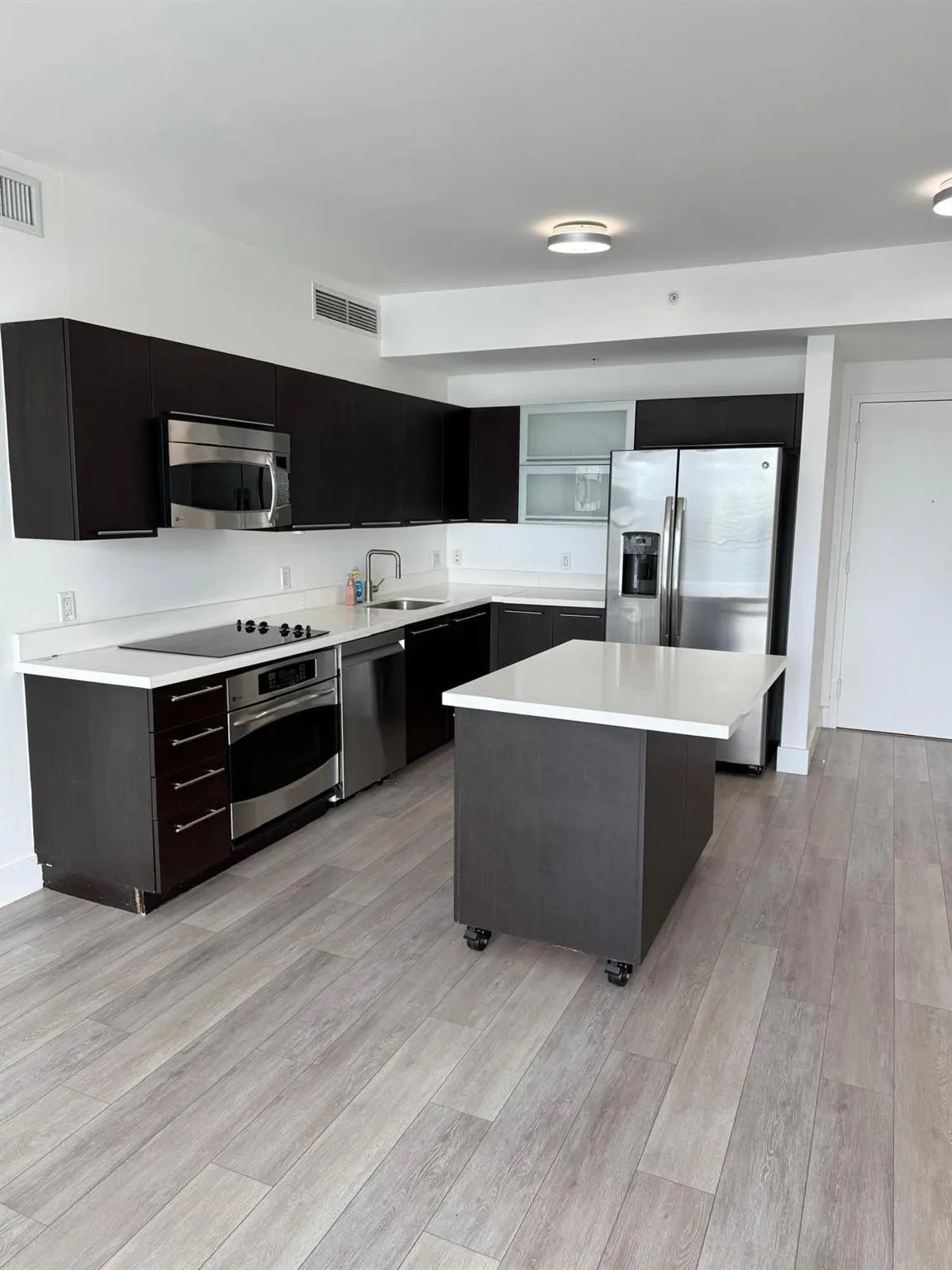 90 SW 3rd St, #3912