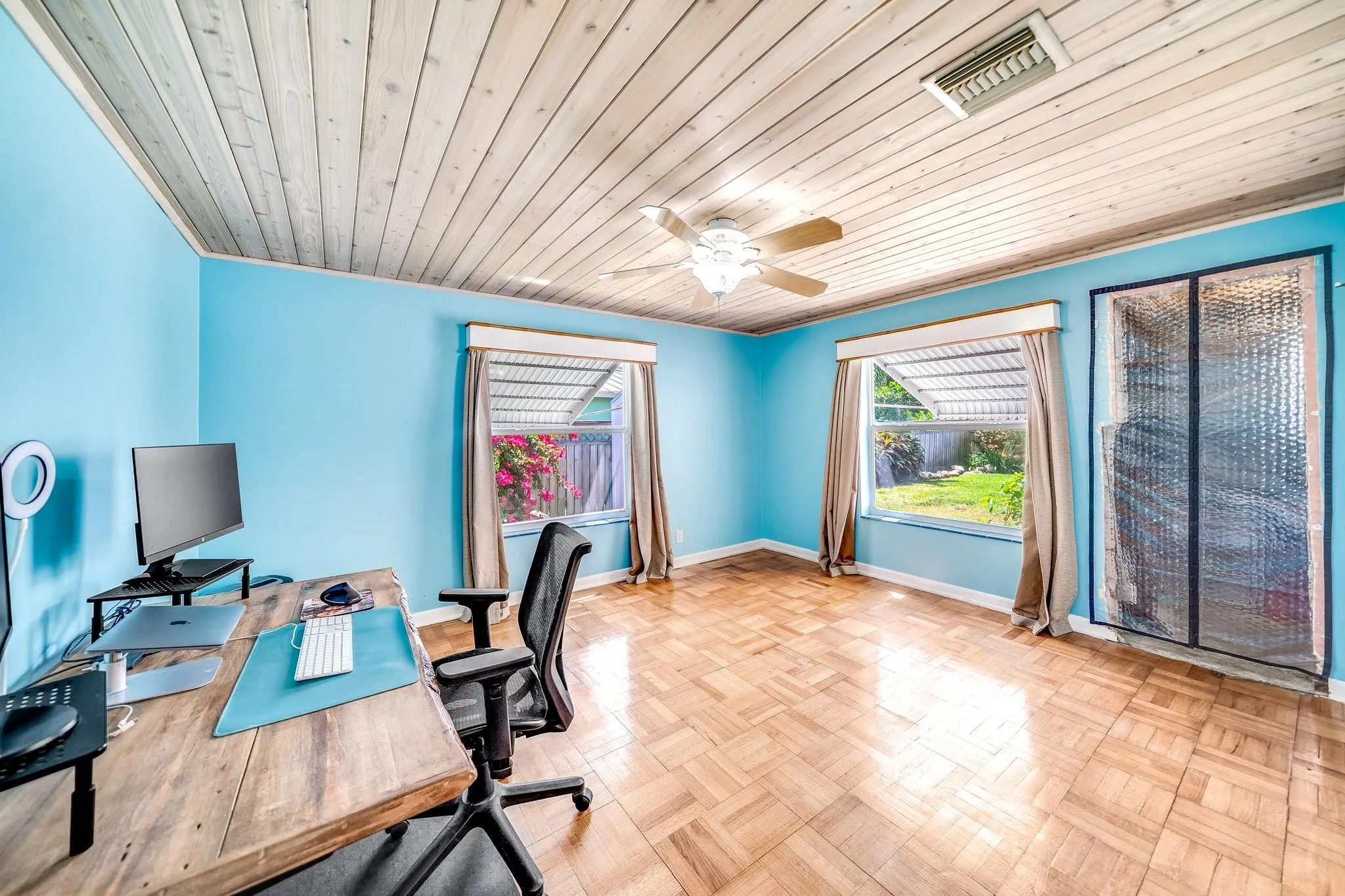 348 Alhambra Pl