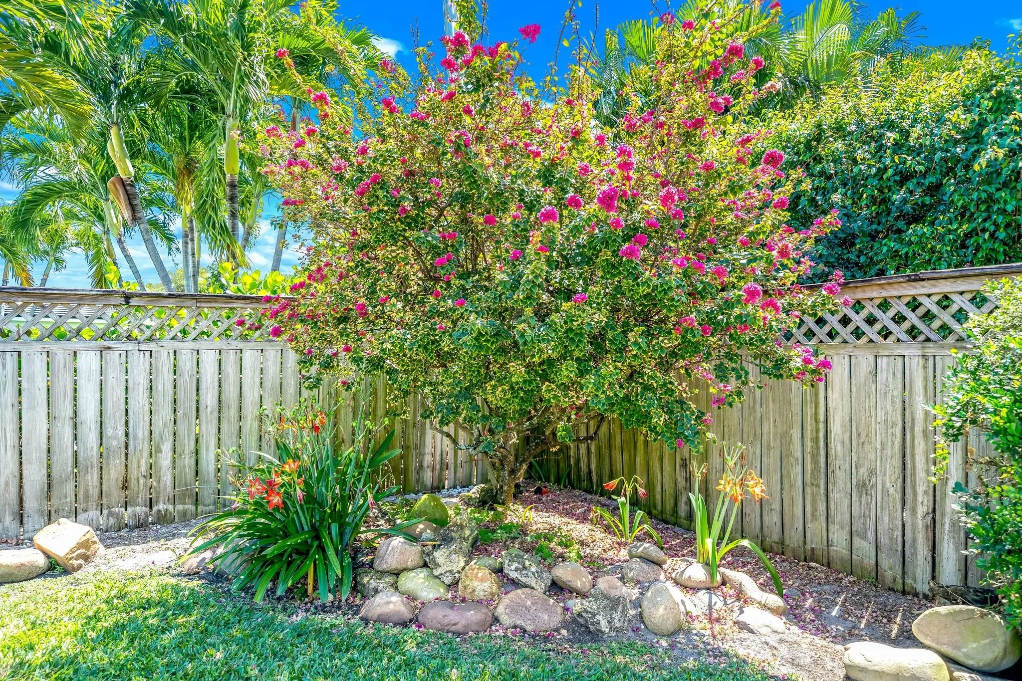 348 Alhambra Pl