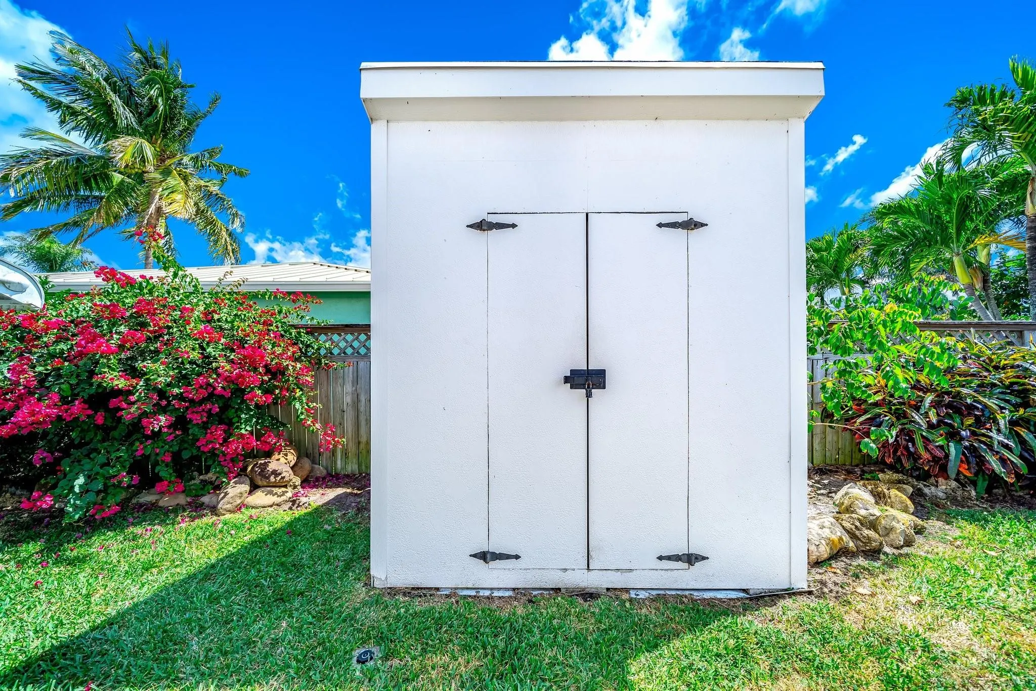 348 Alhambra Pl
