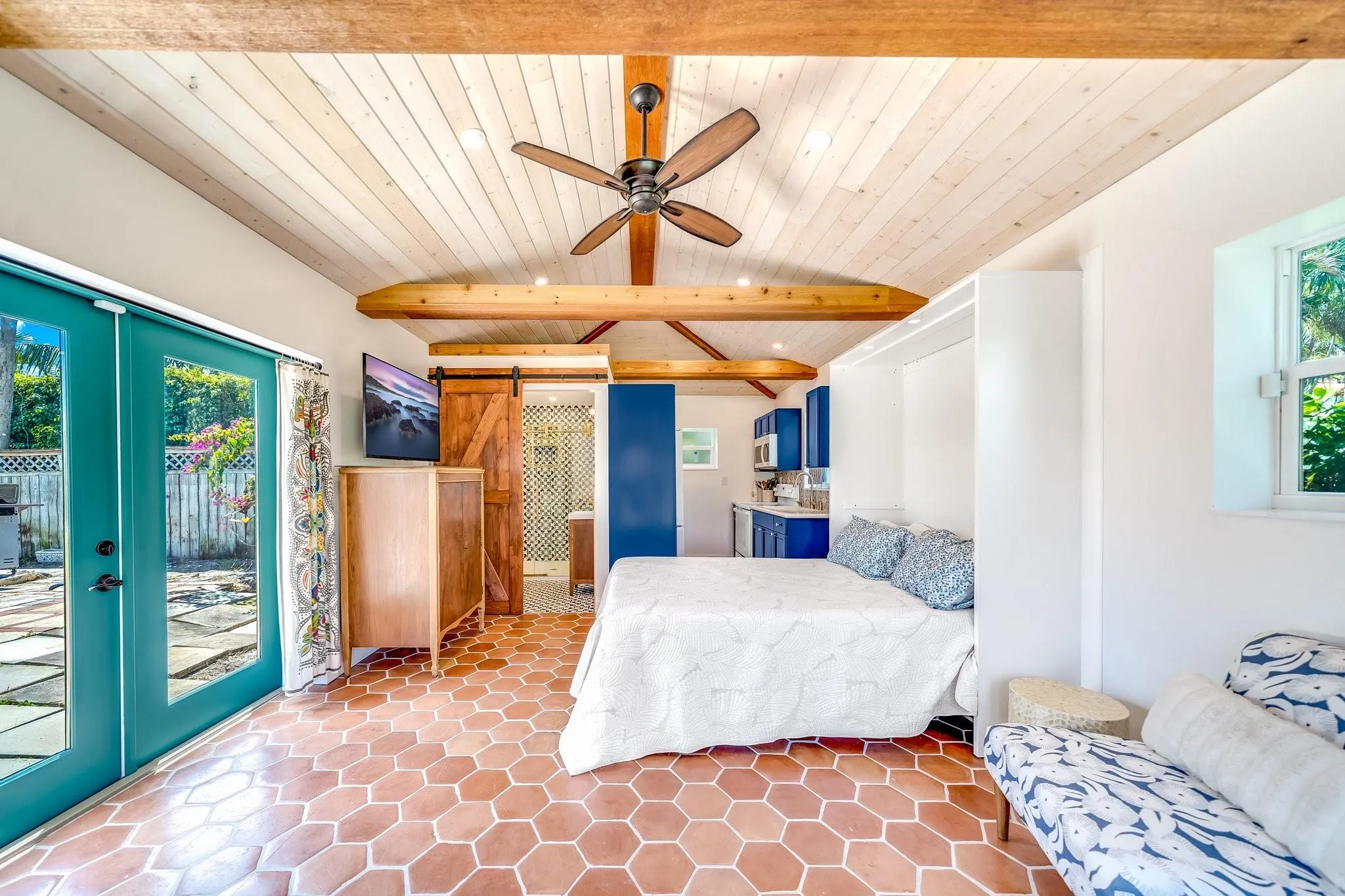 348 Alhambra Pl