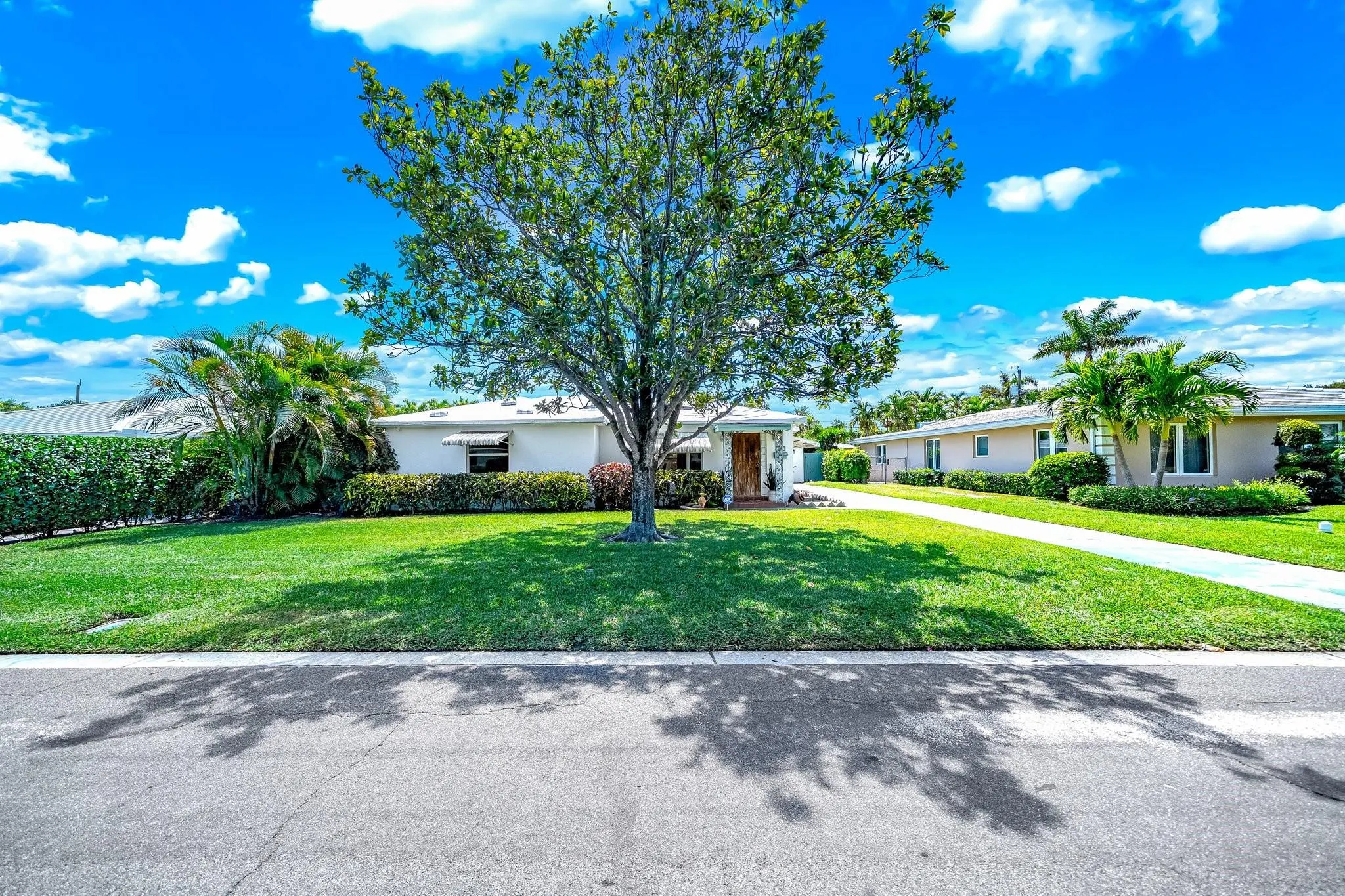 348 Alhambra Pl