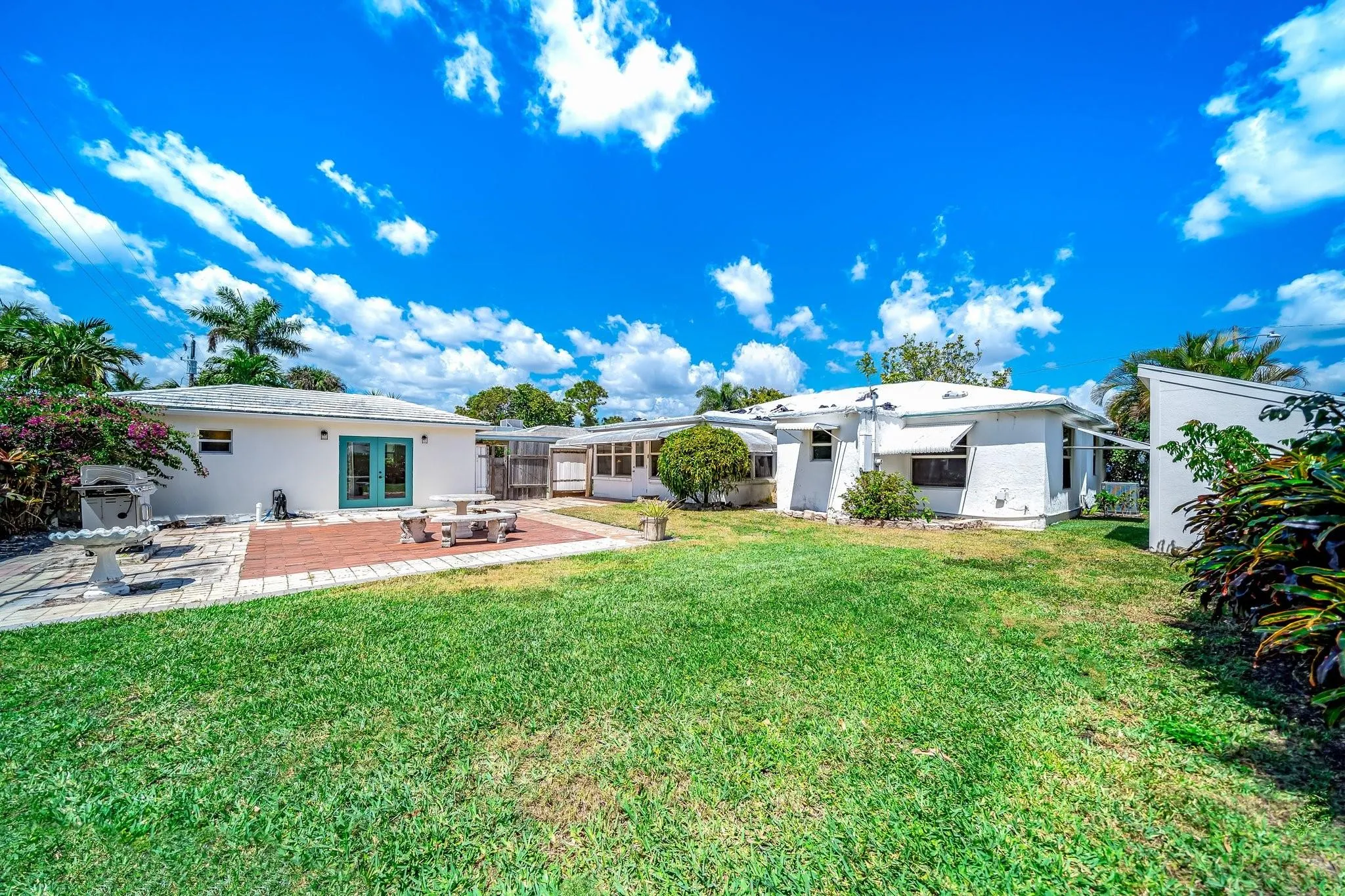 348 Alhambra Pl