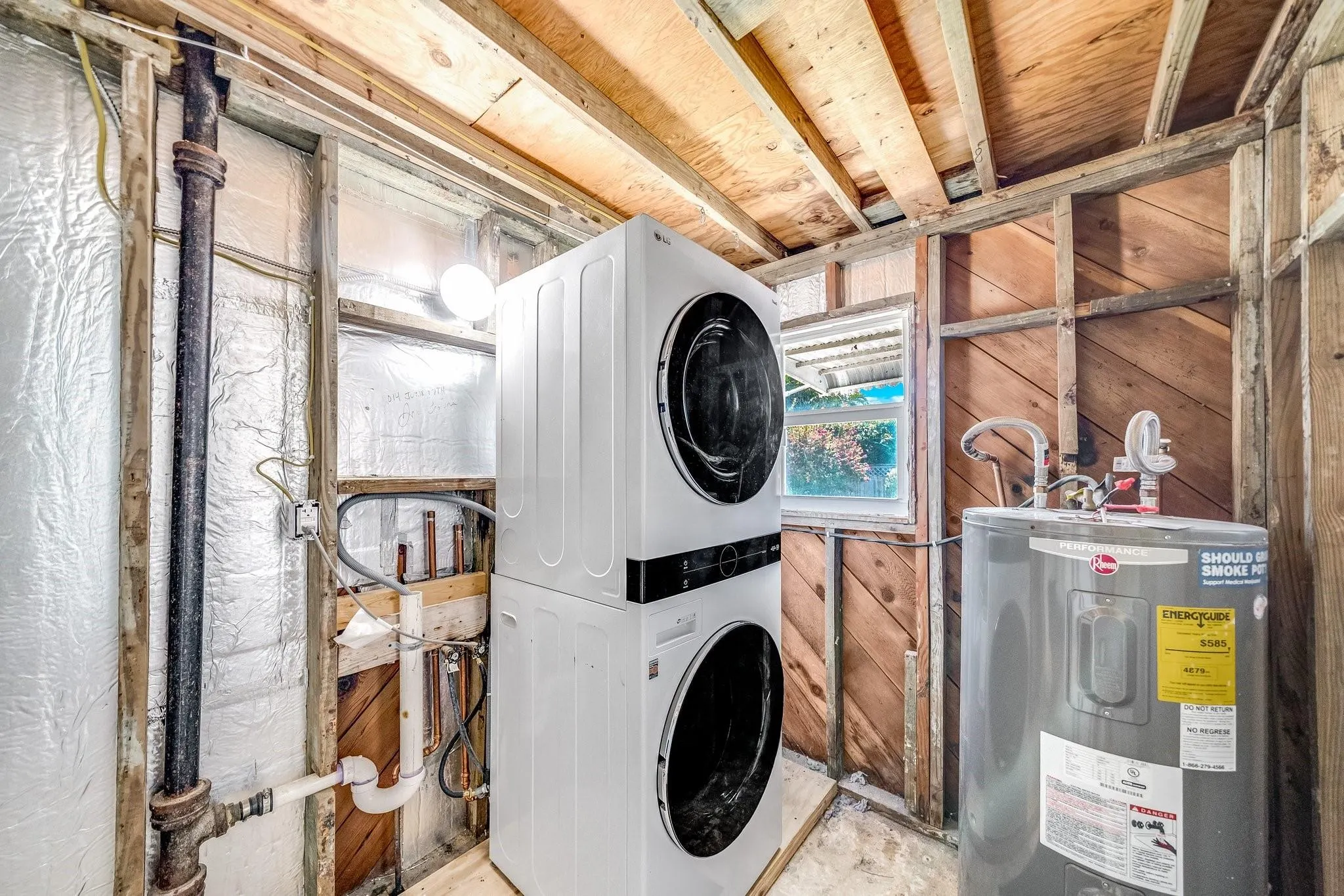 348 Alhambra Pl