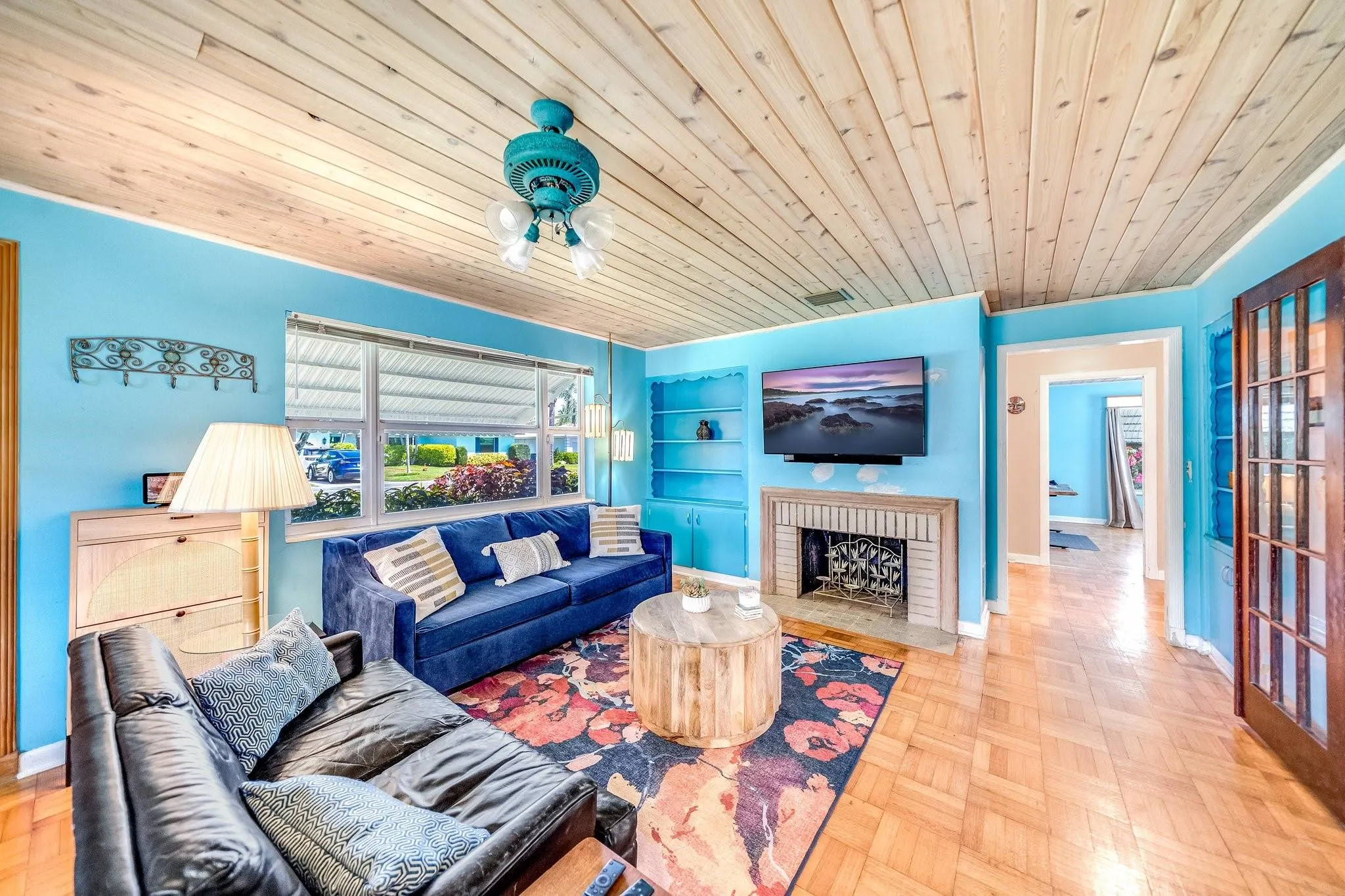 348 Alhambra Pl