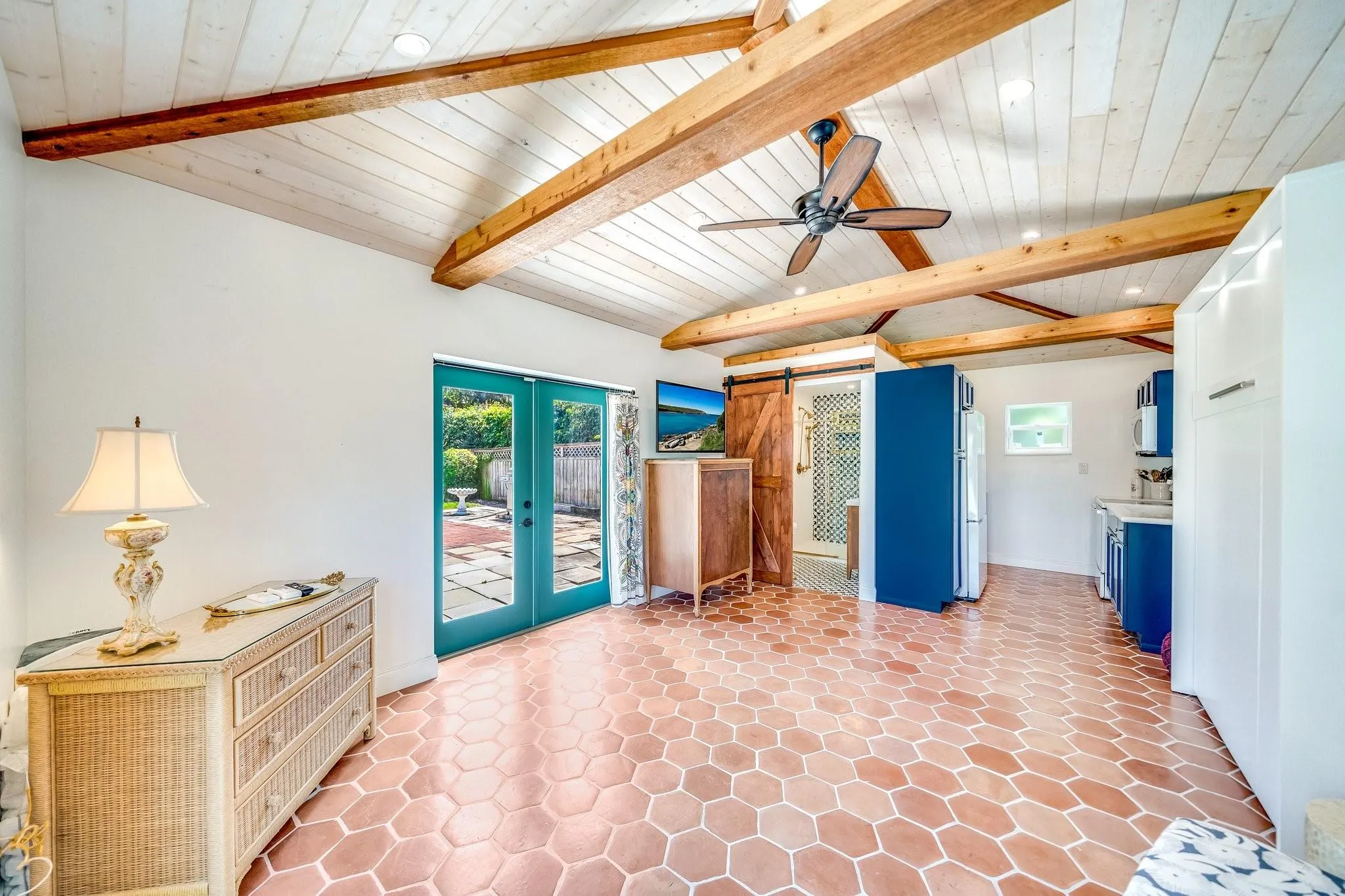 348 Alhambra Pl