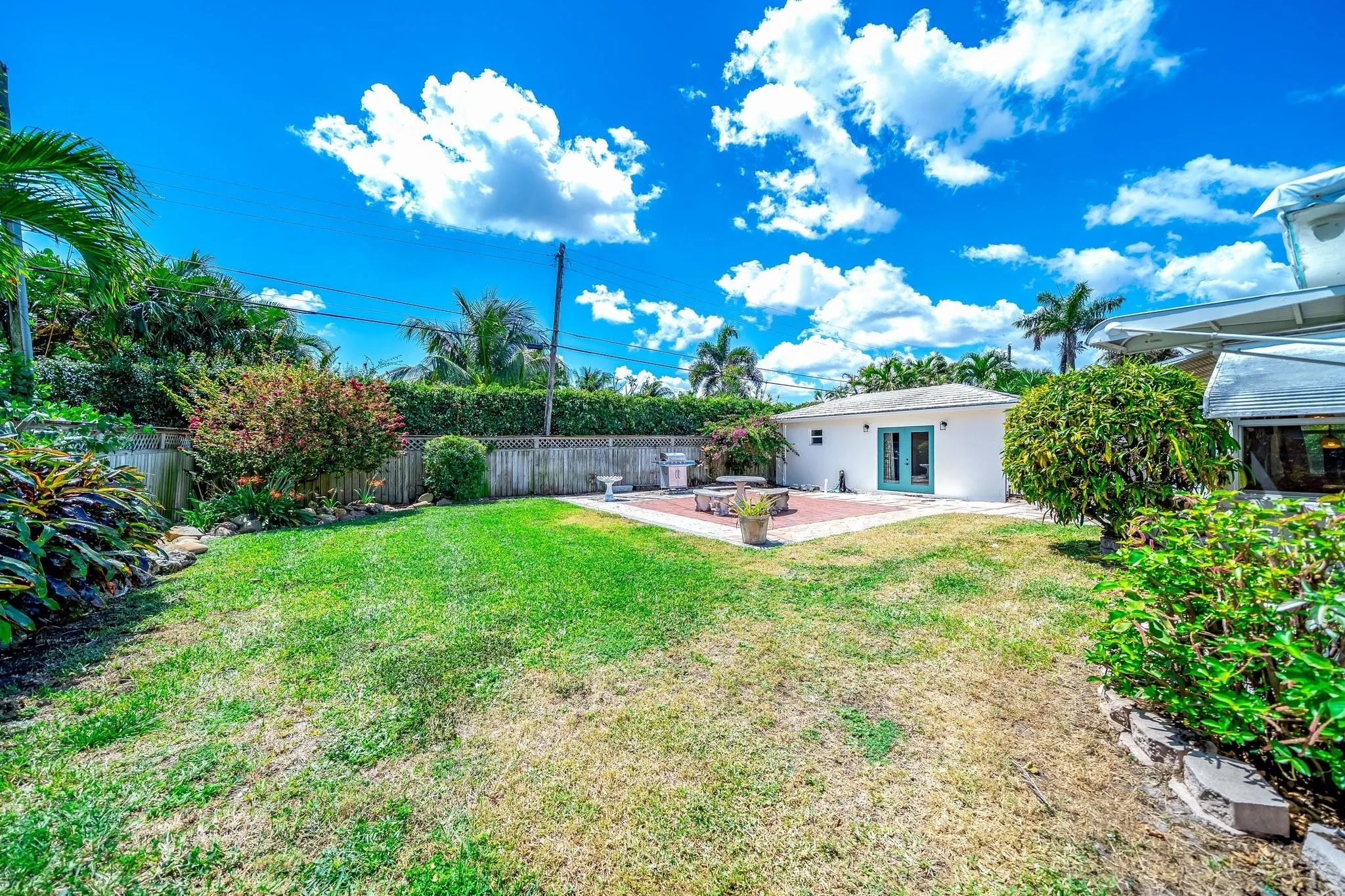 348 Alhambra Pl