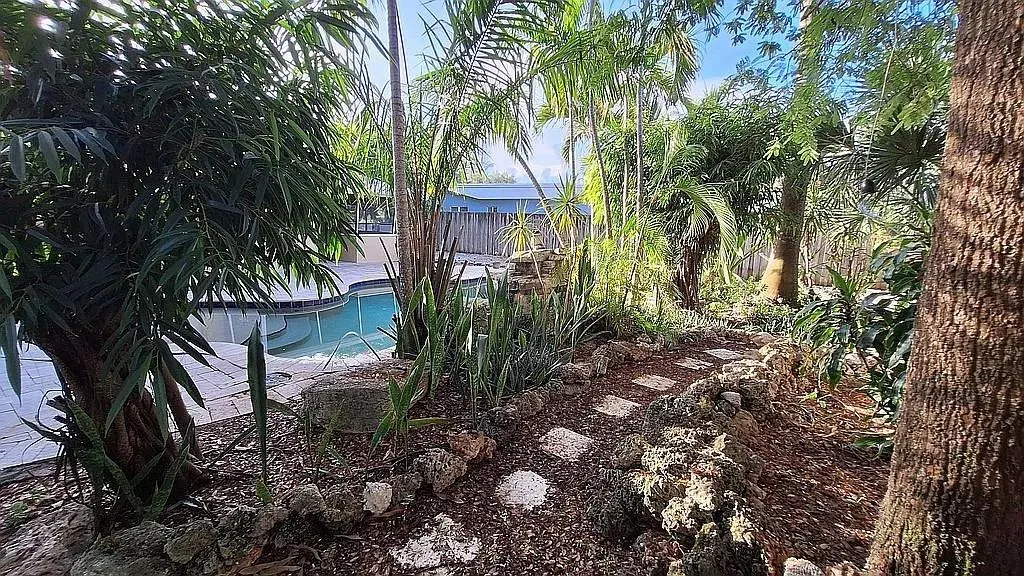 1497 SW 29th Ter