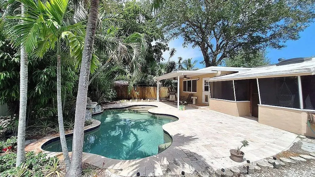 1497 SW 29th Ter