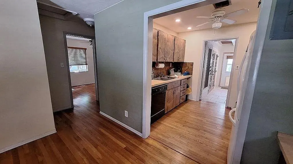 1497 SW 29th Ter