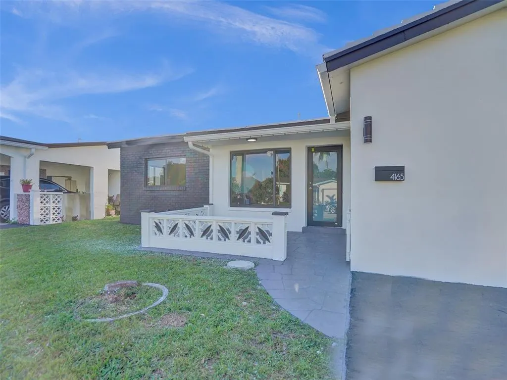 4165 NW 52nd Ave