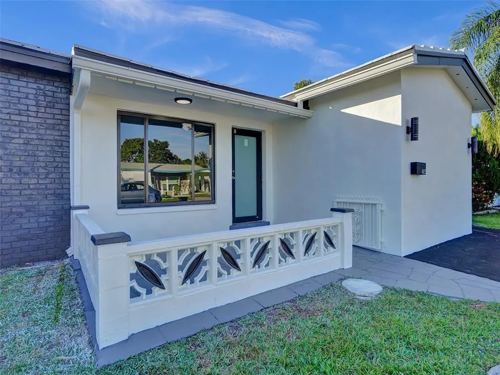 4165 NW 52nd Ave