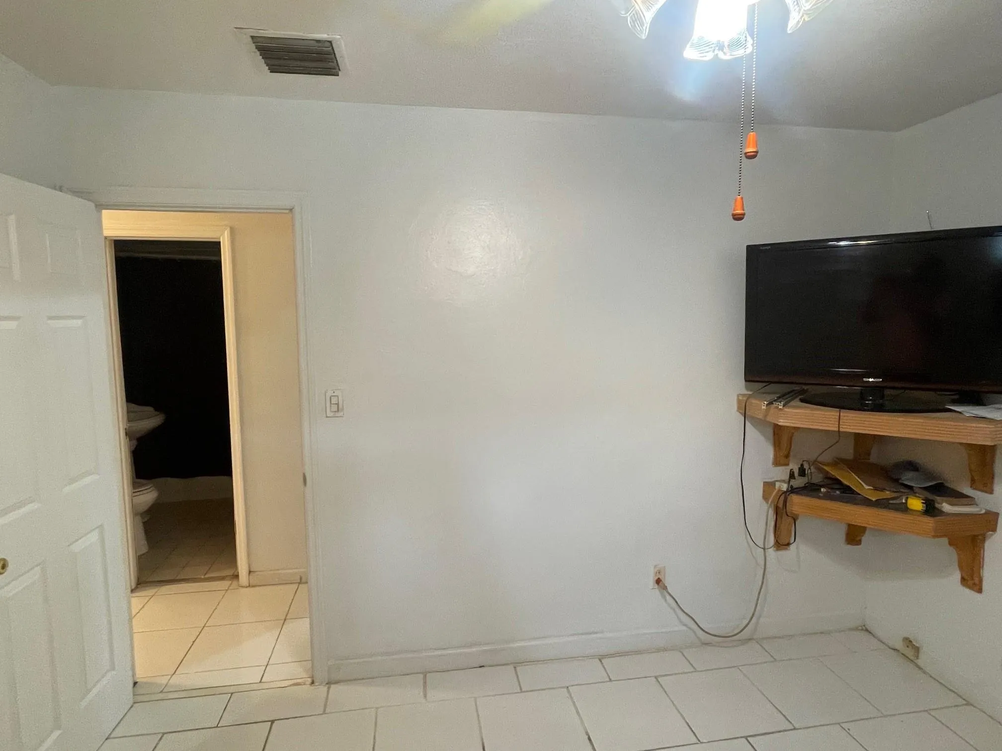 2215 NW 9th Ct