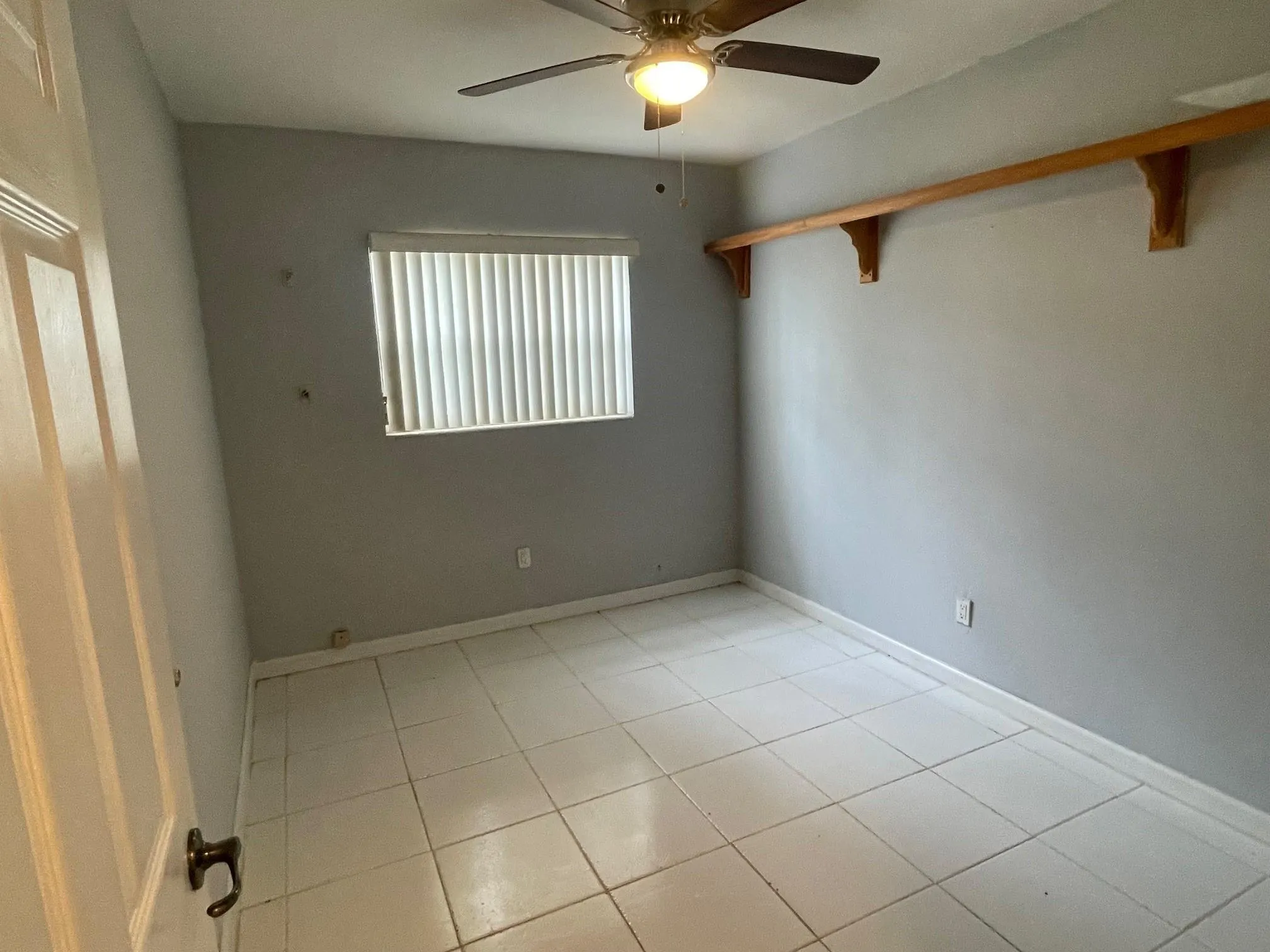 2215 NW 9th Ct