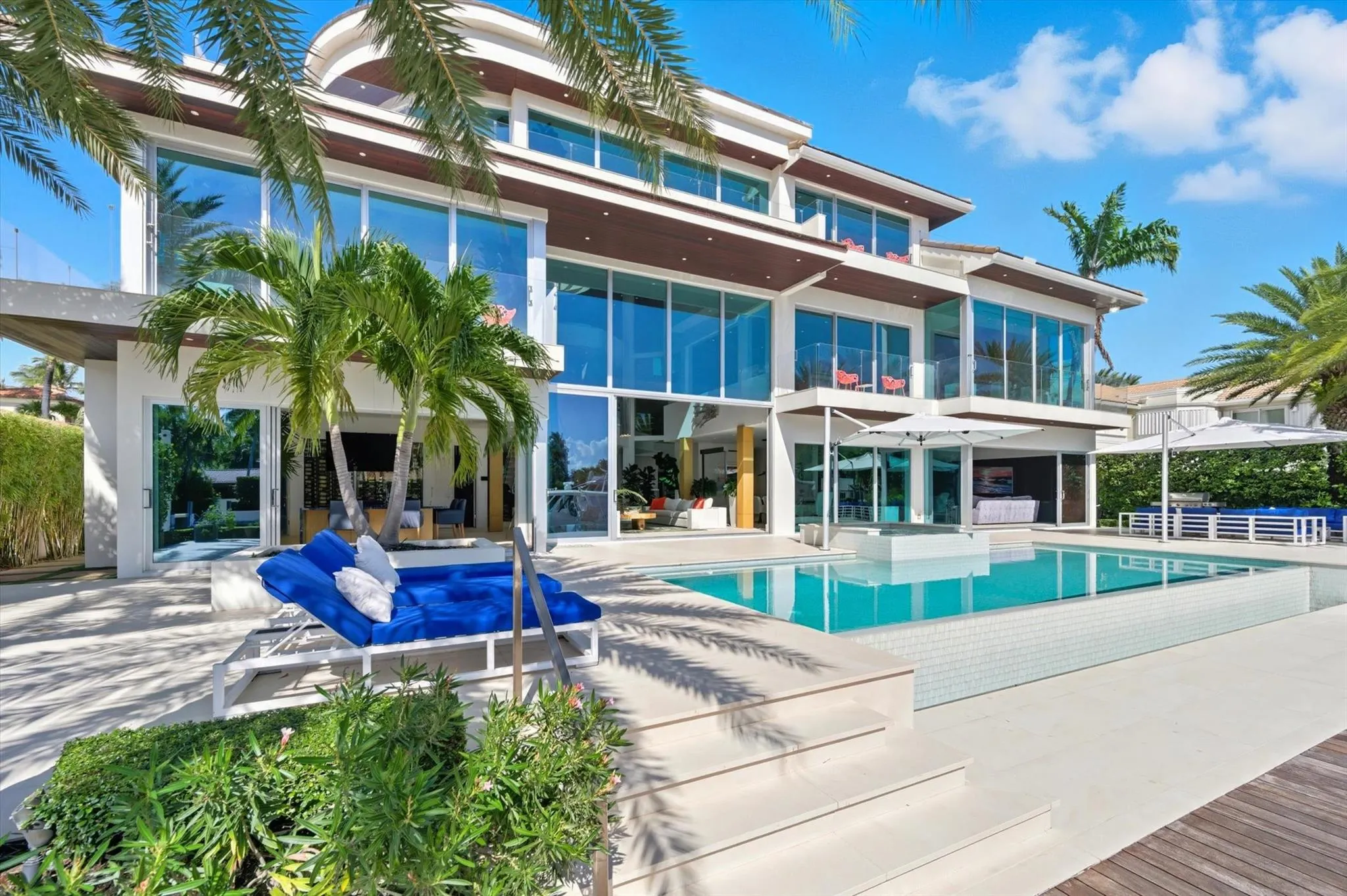 14 N Isla Bahia Dr
