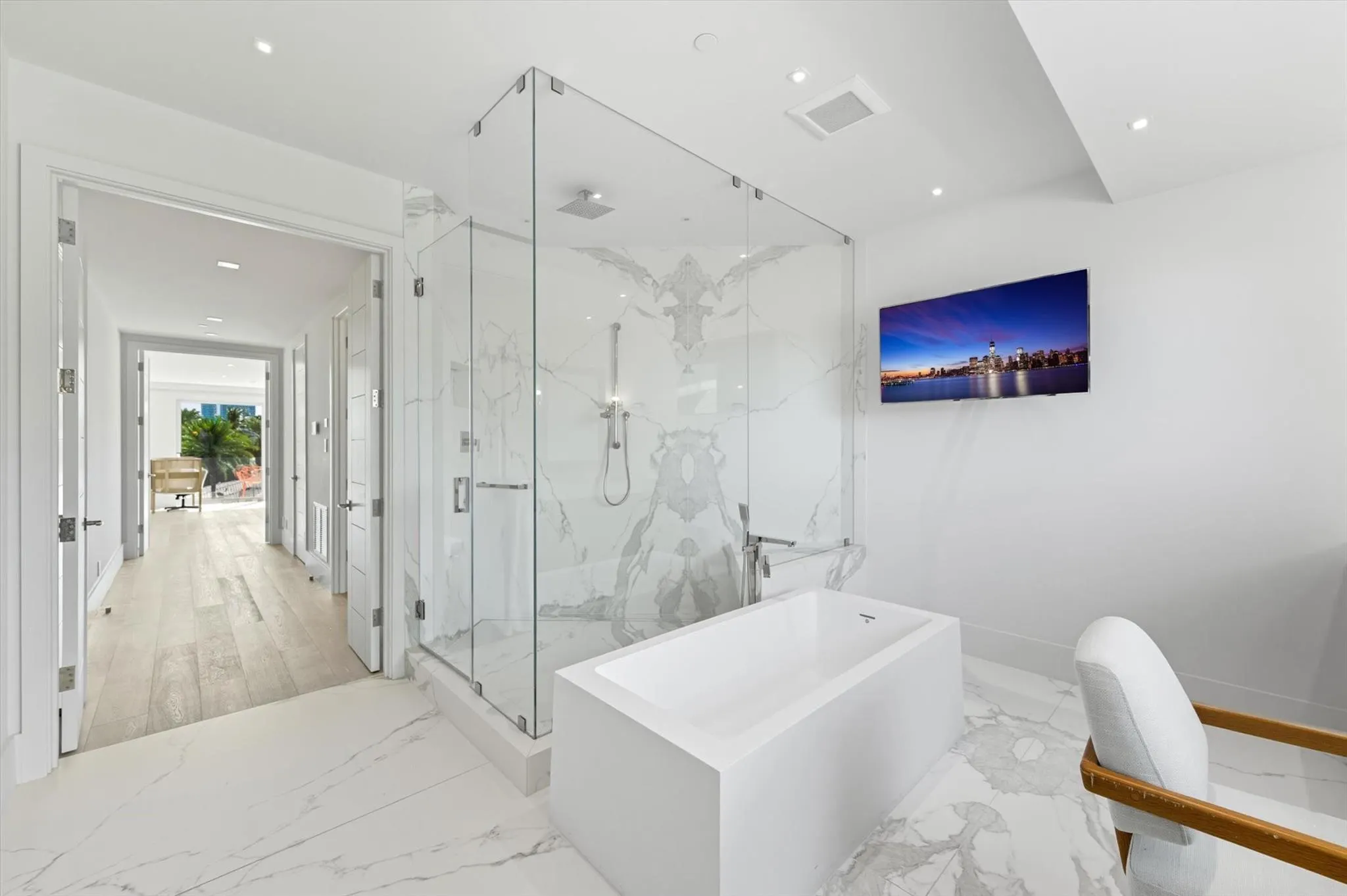 14 N Isla Bahia Dr