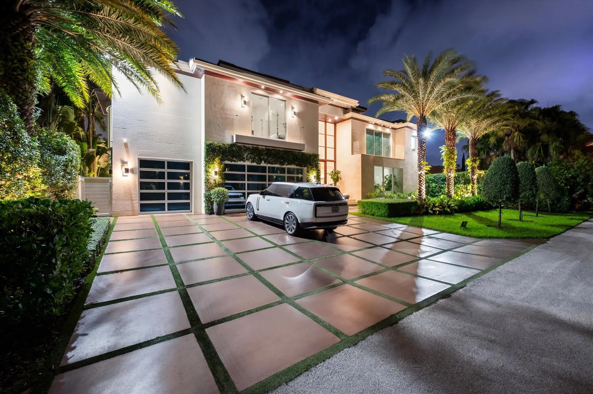 14 N Isla Bahia Dr
