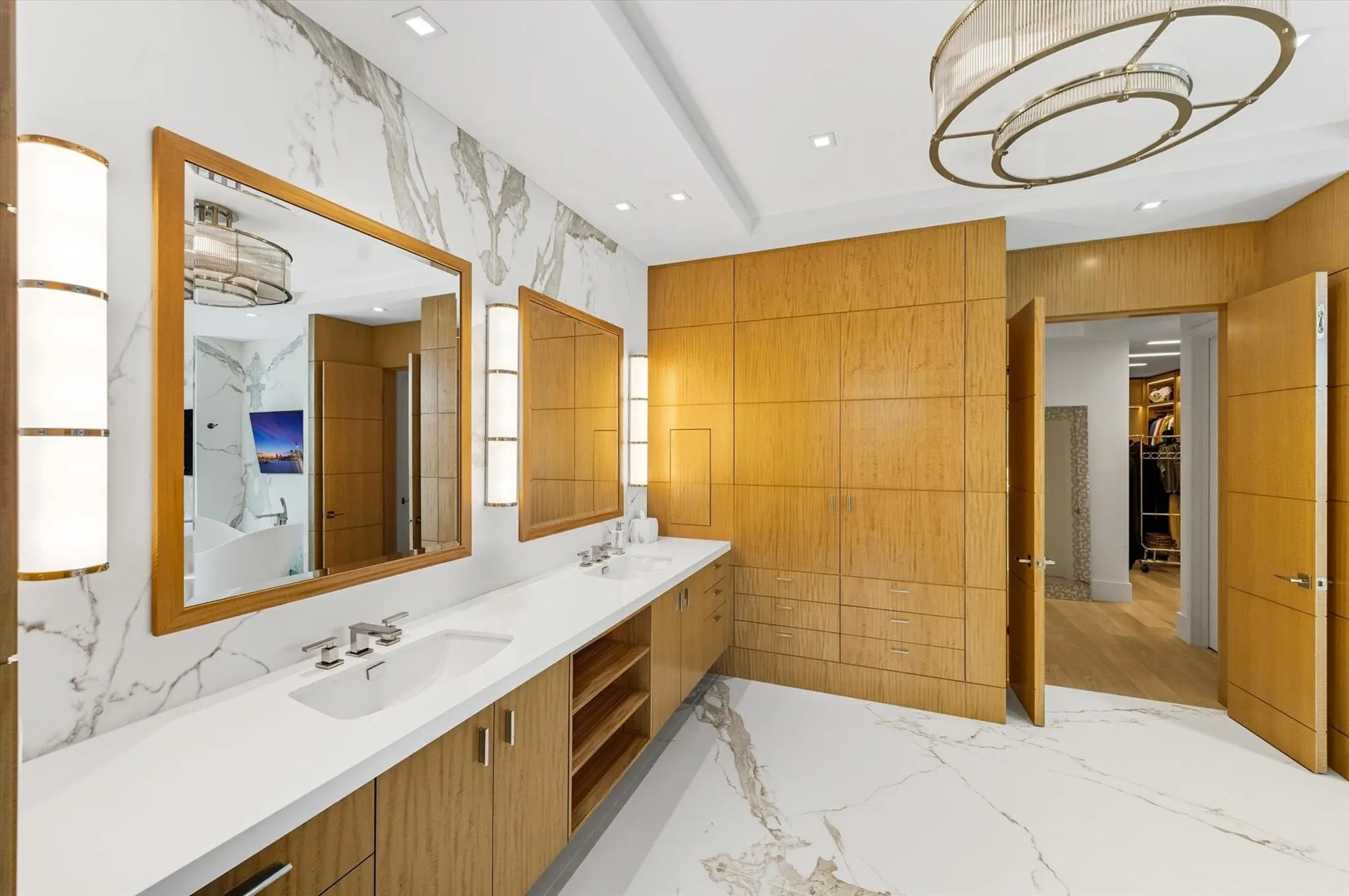 14 N Isla Bahia Dr
