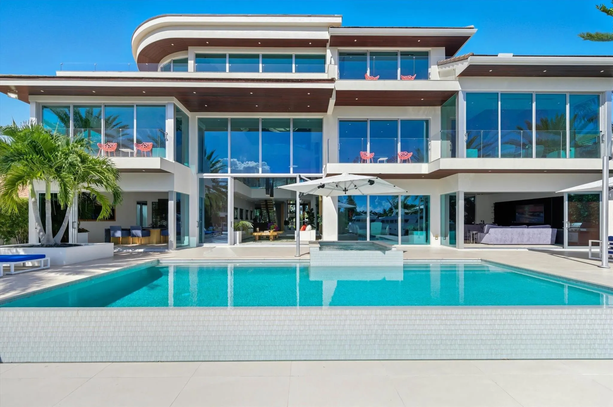 14 N Isla Bahia Dr