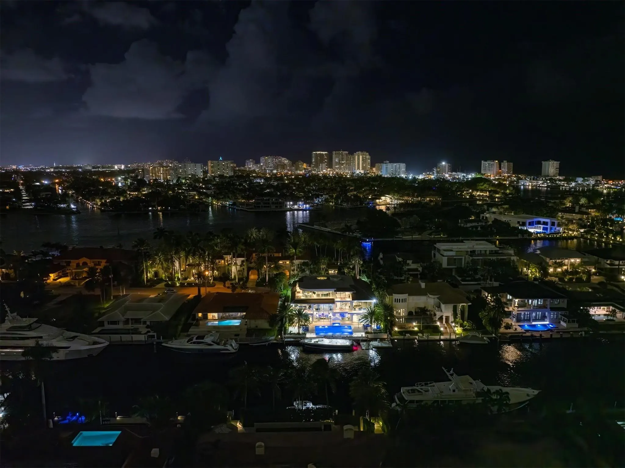 14 N Isla Bahia Dr