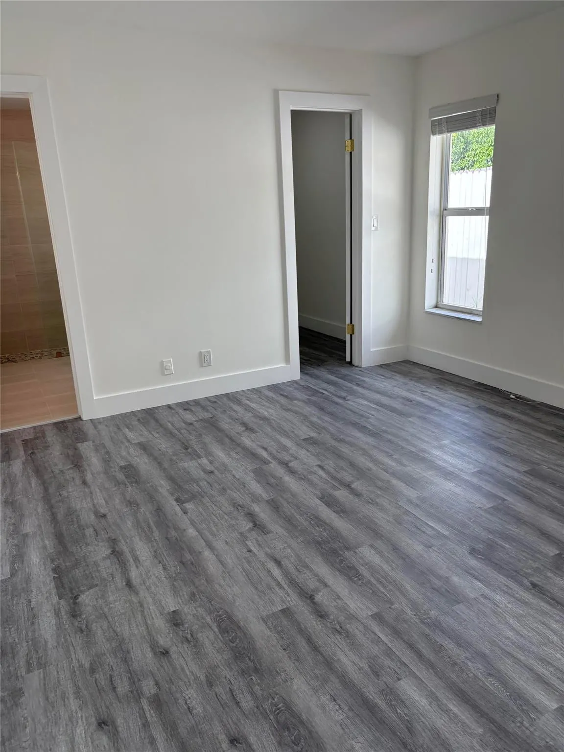 5801 W Commerical Blvd