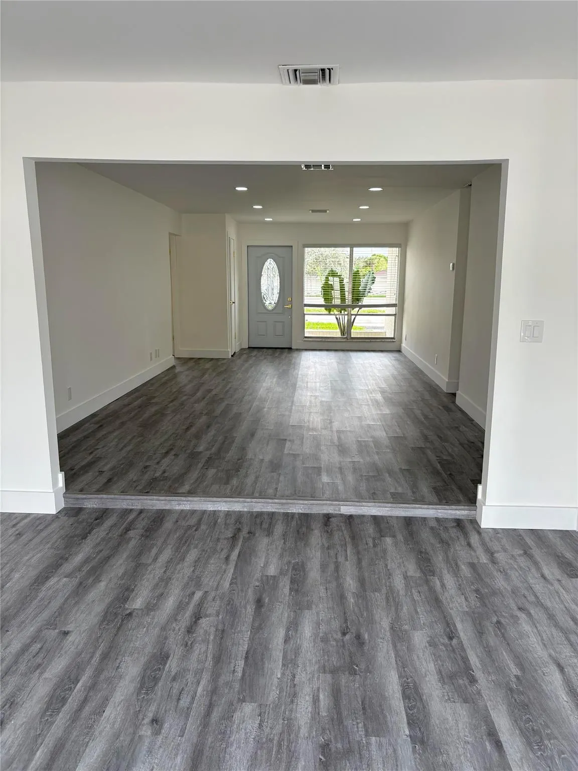 5801 W Commerical Blvd