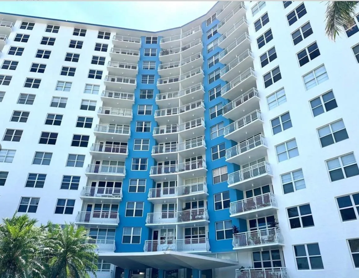 301 N Ocean Blvd, #407