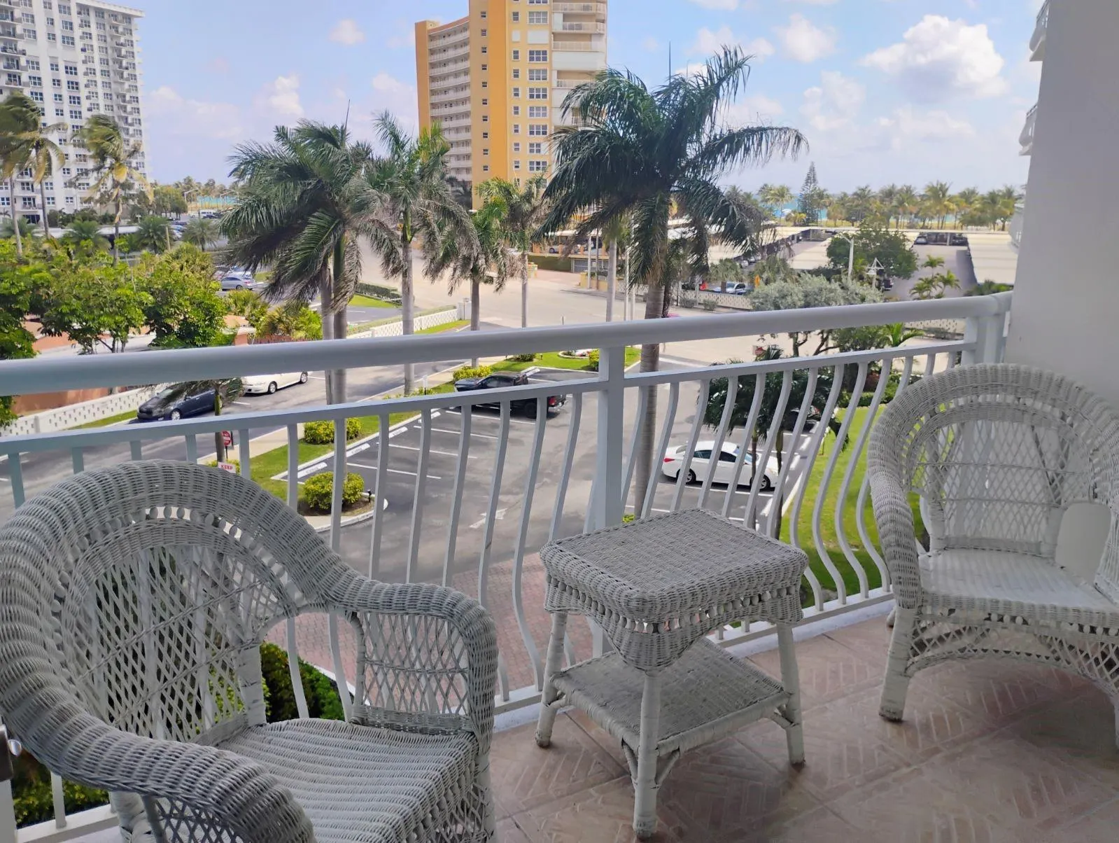 301 N Ocean Blvd, #407