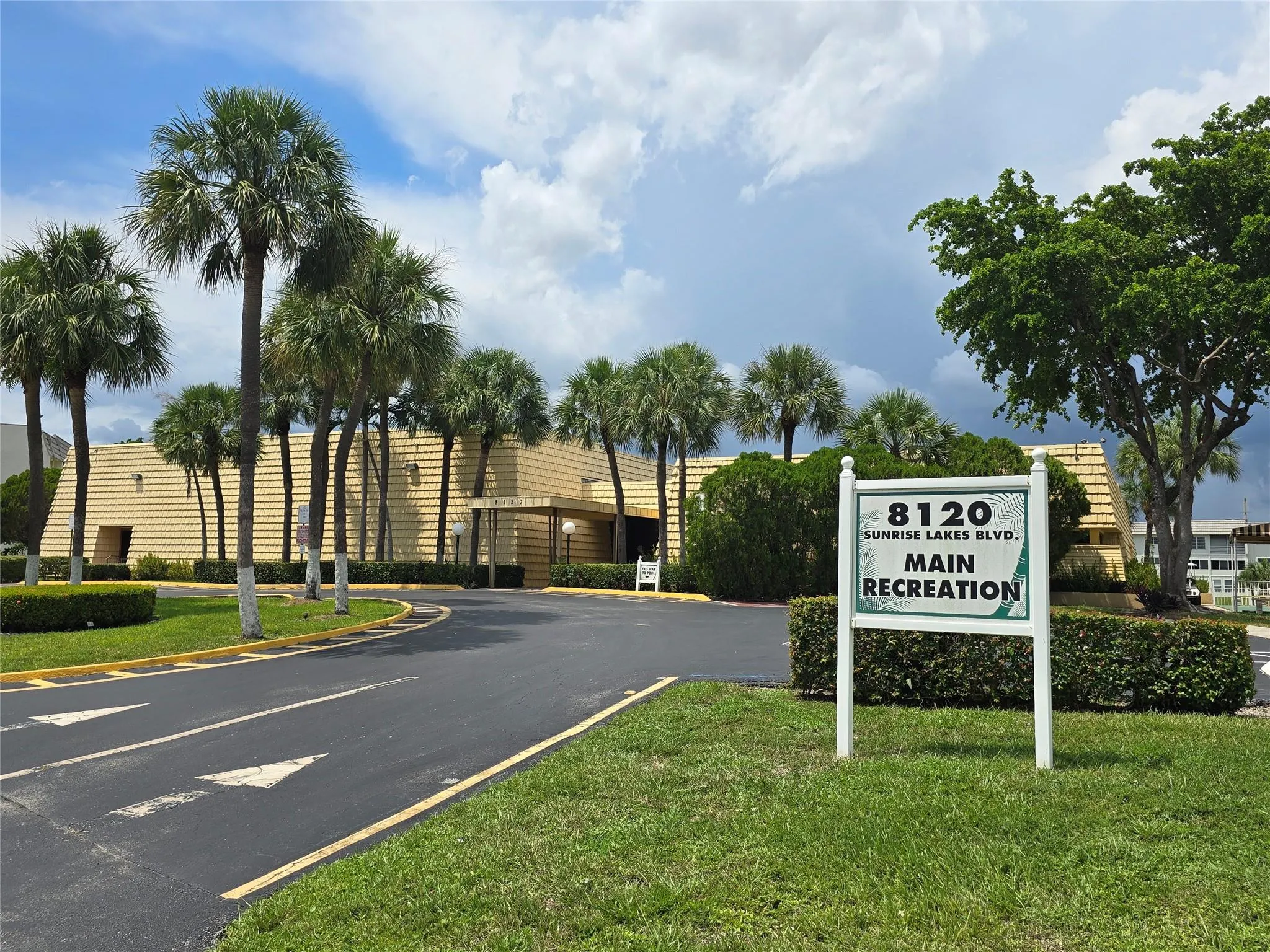 8225 Sunrise Lakes Blvd, #303