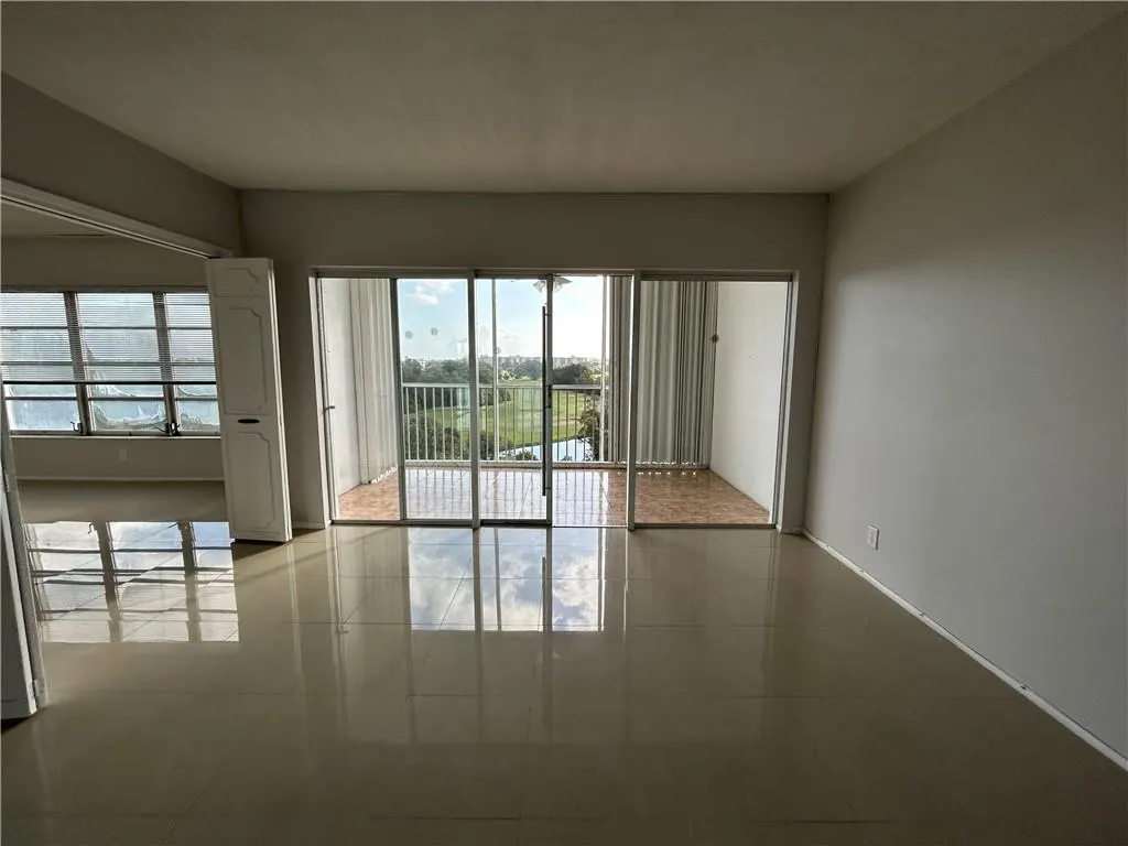 3300 N Palm Aire Dr, #808
