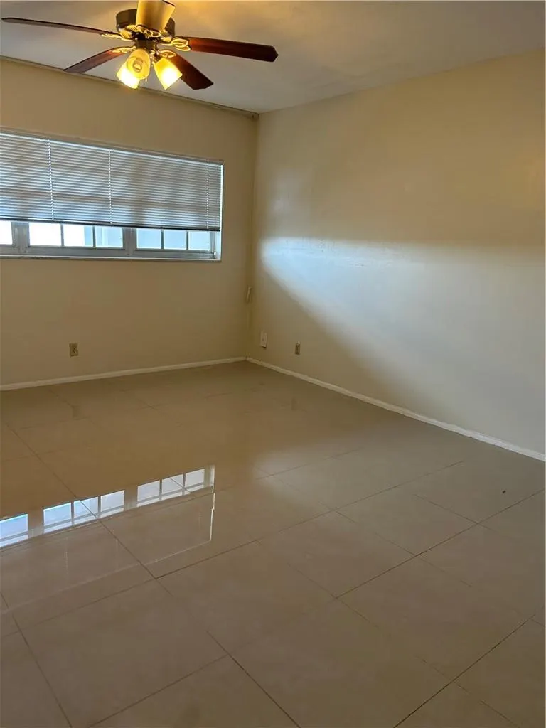 3300 N Palm Aire Dr, #808