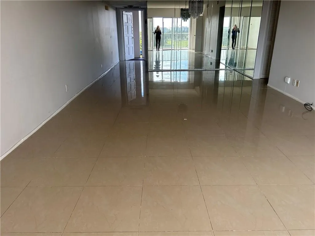 3300 N Palm Aire Dr, #808
