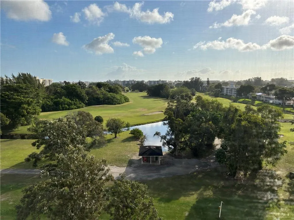 3300 N Palm Aire Dr, #808