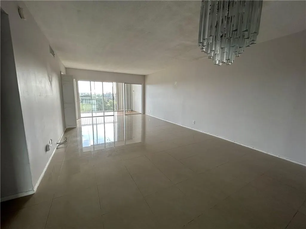 3300 N Palm Aire Dr, #808