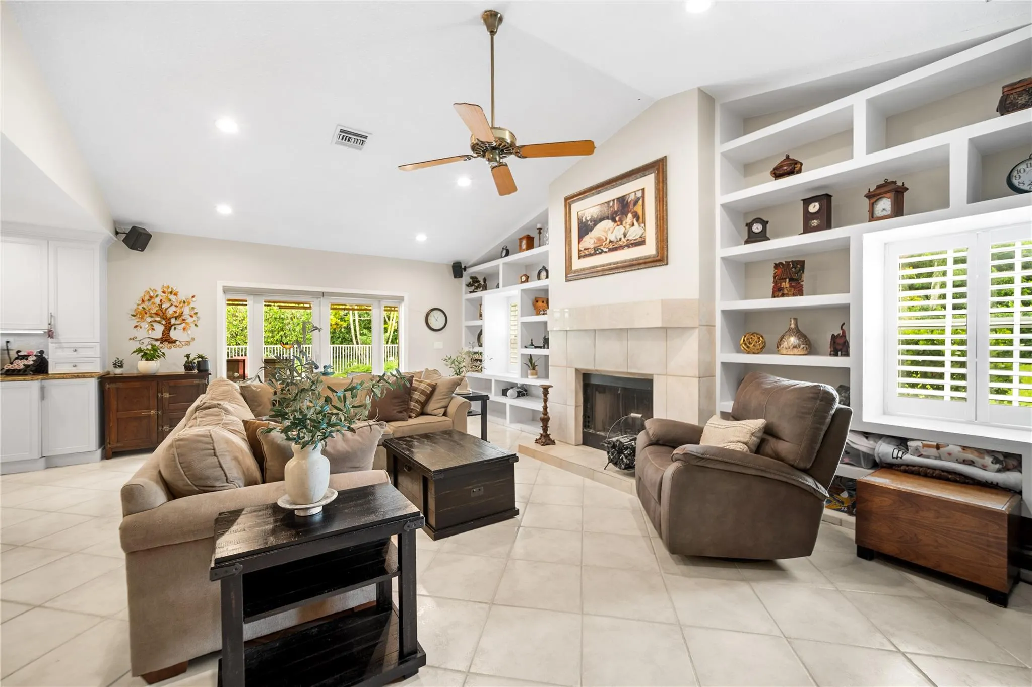 7604 Lexington Ln